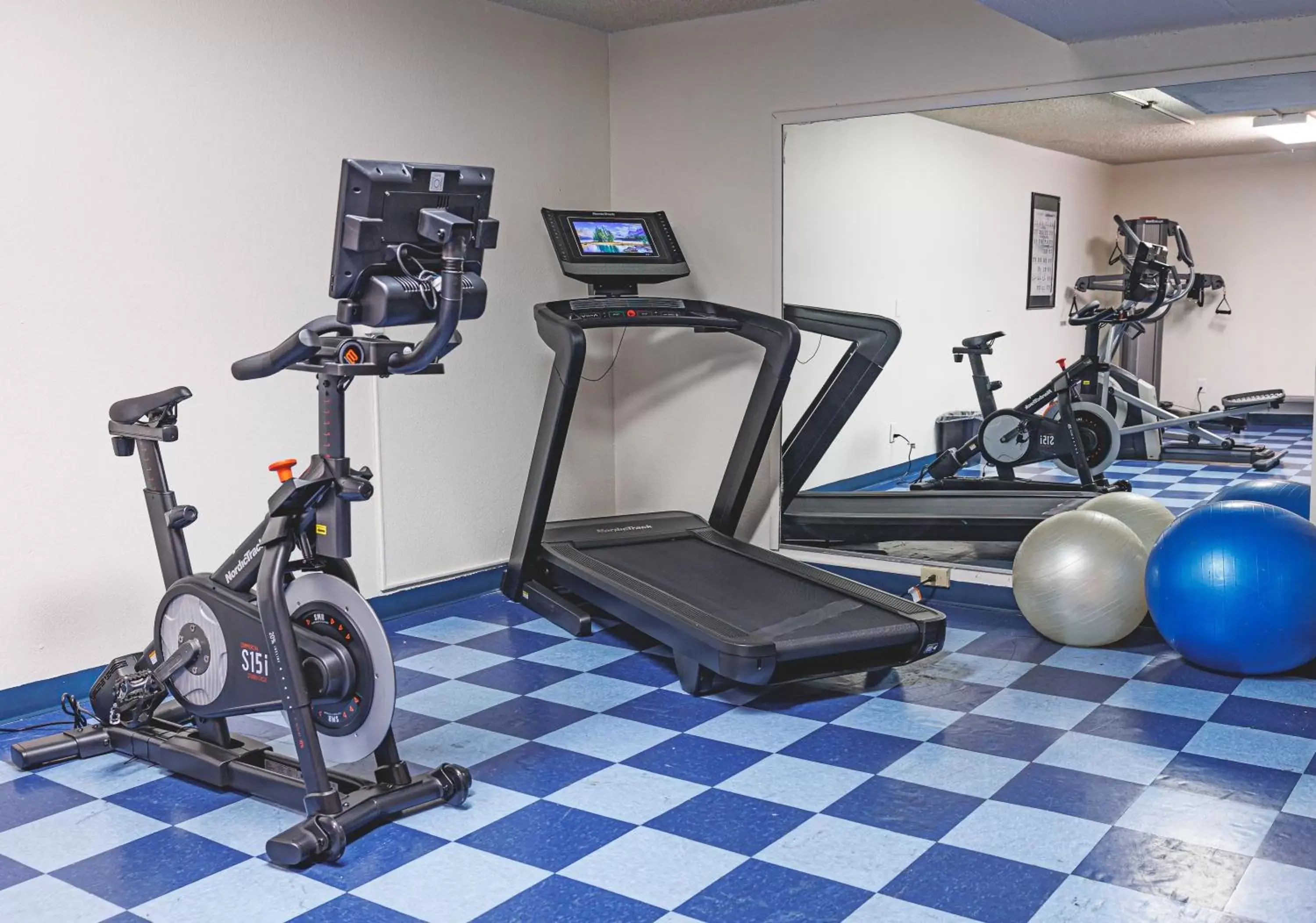 Fitness centre/facilities, Fitness Center/Facilities in Heritage Inn & Suites Ridgecrest - China Lake