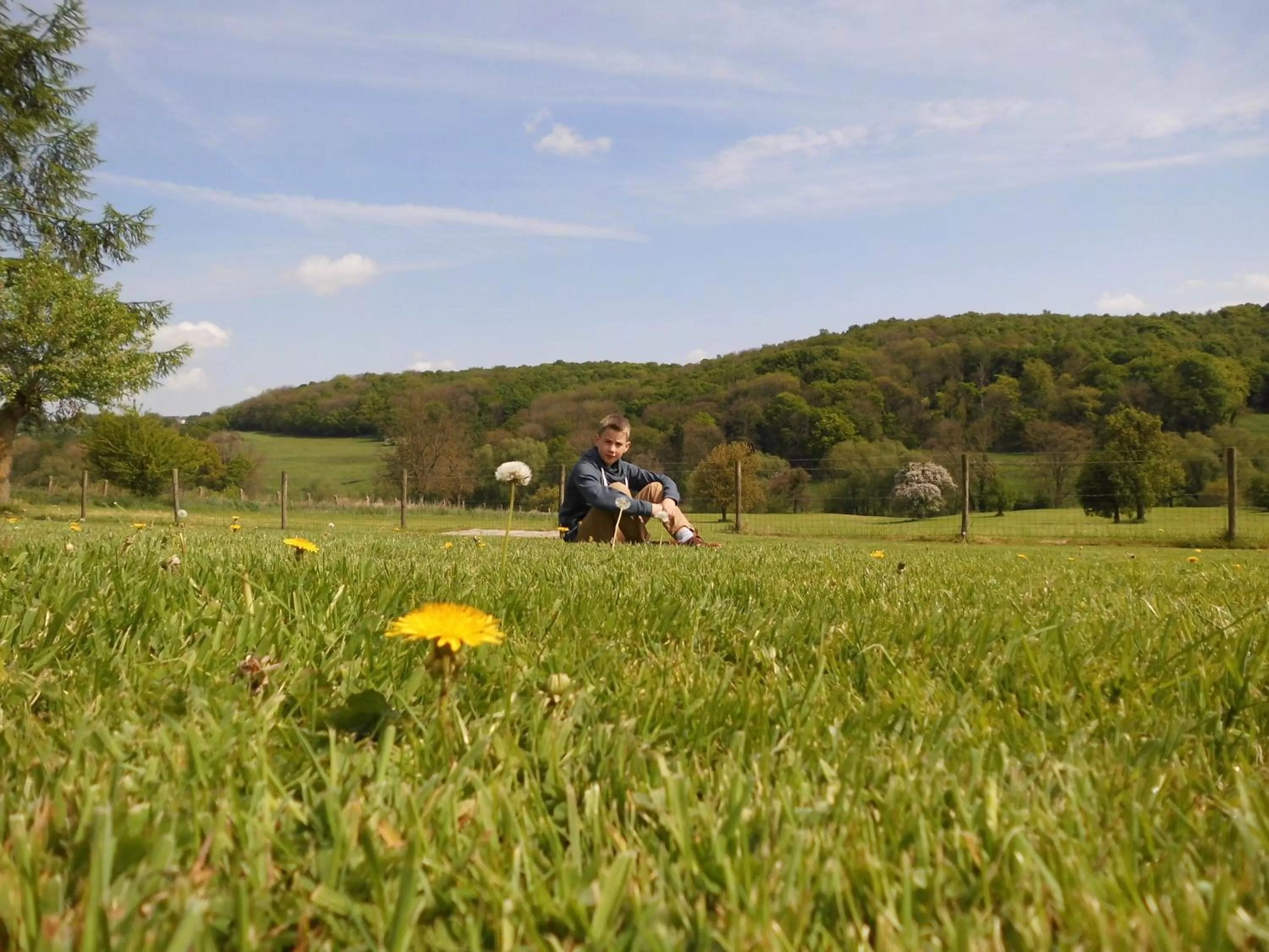People in 't Gulpdal Hotel Voeren-Teuven
