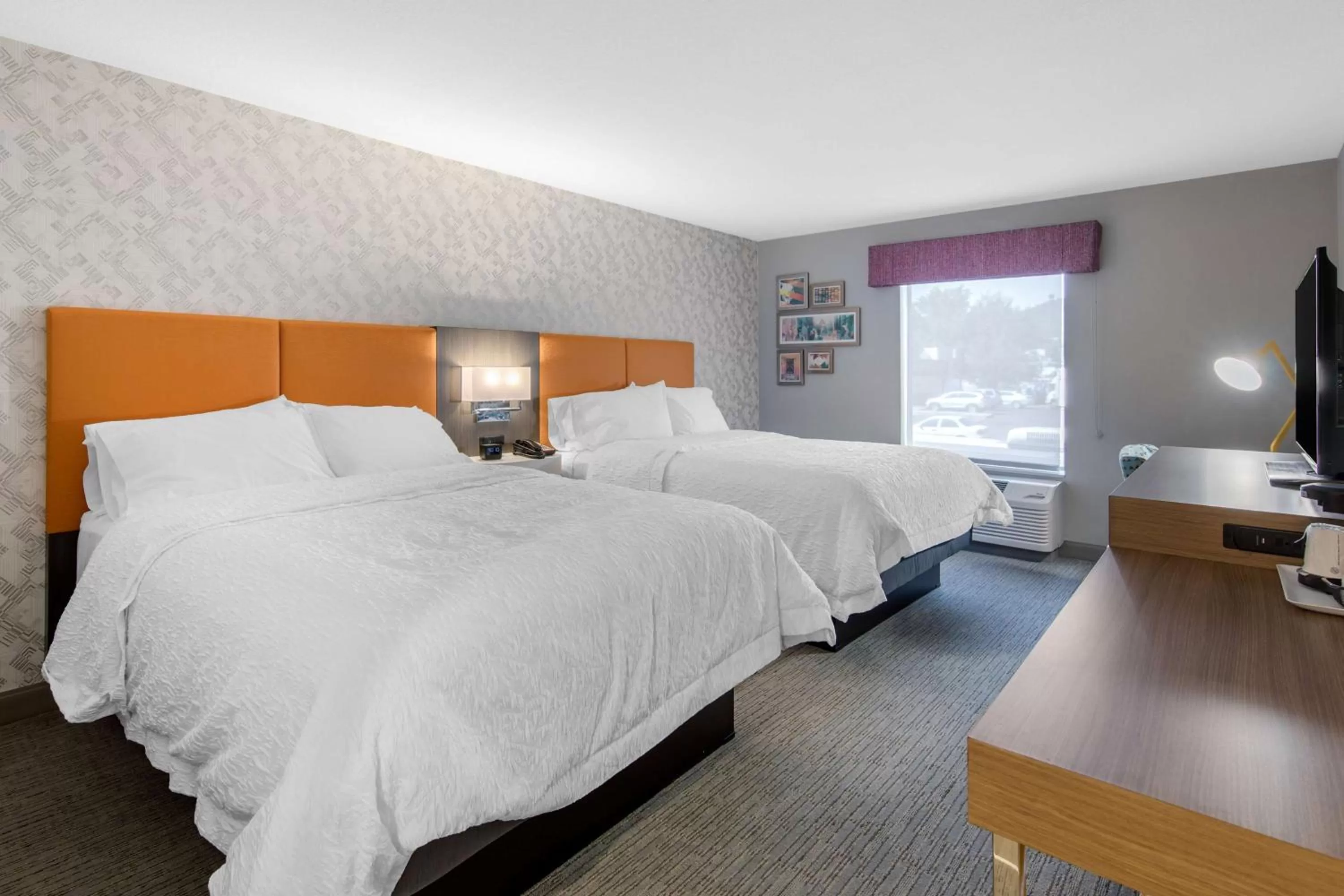 Bed in Hampton Inn & Suites Ruidoso Downs