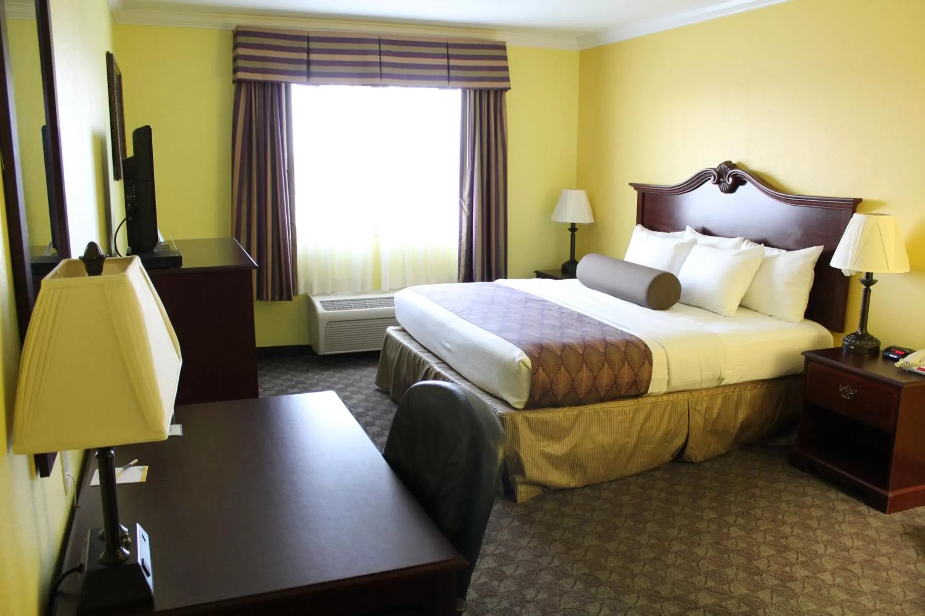 Photo of the whole room, Bed in Days Inn by Wyndham Salado