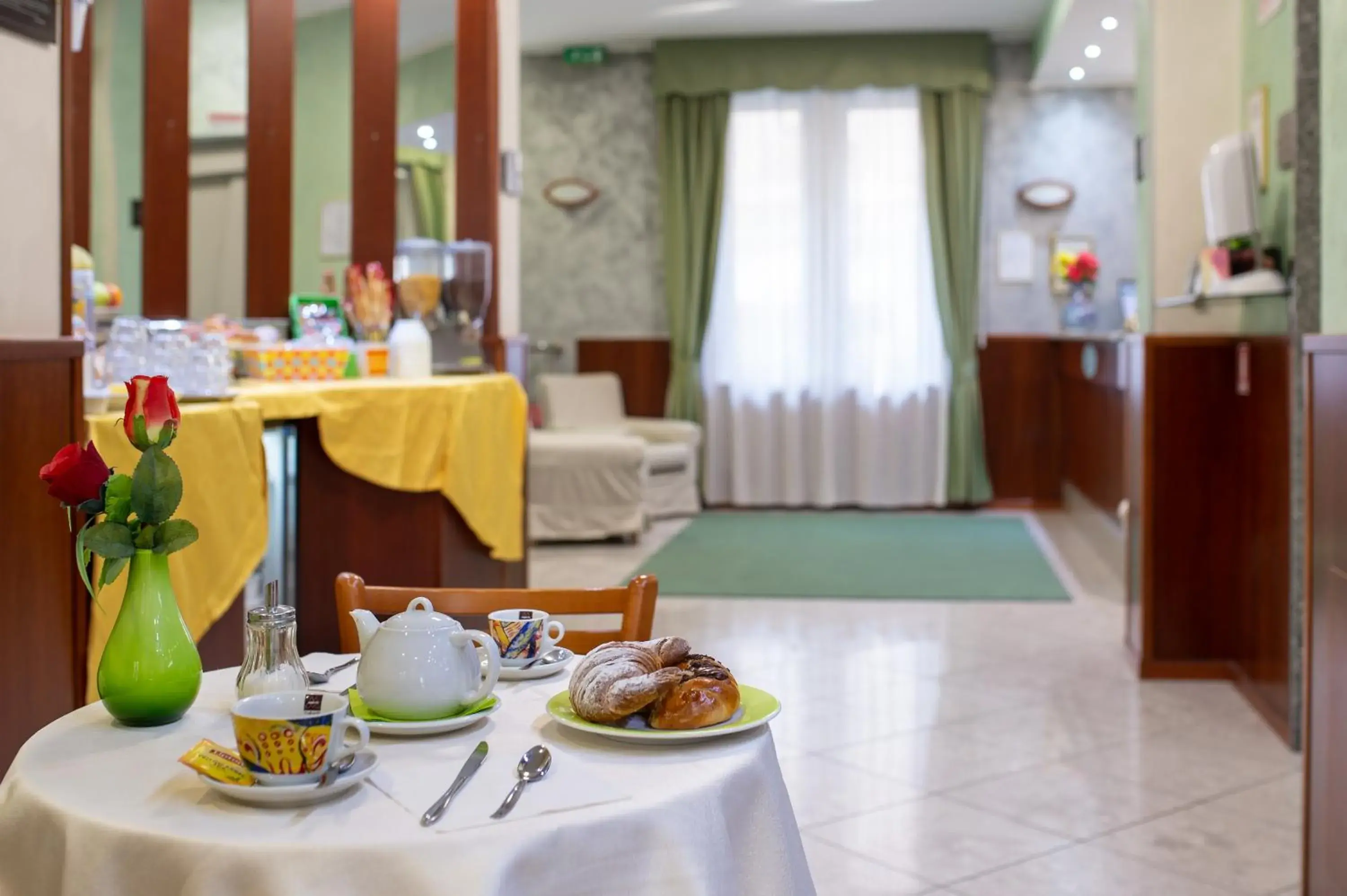 Restaurant/Places to Eat in Hotel Dor