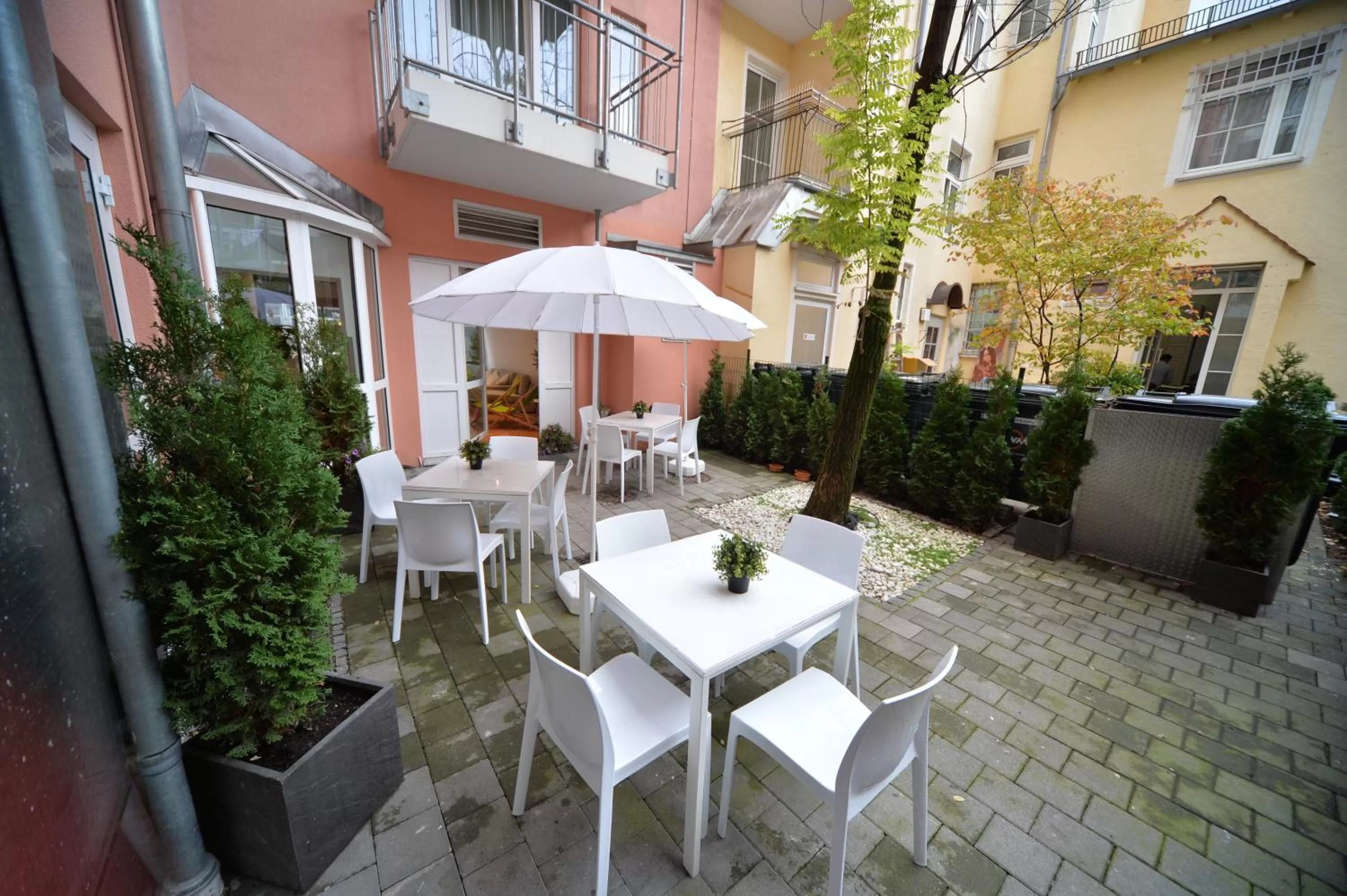 Patio in Bayer's Boardinghouse und Hotel