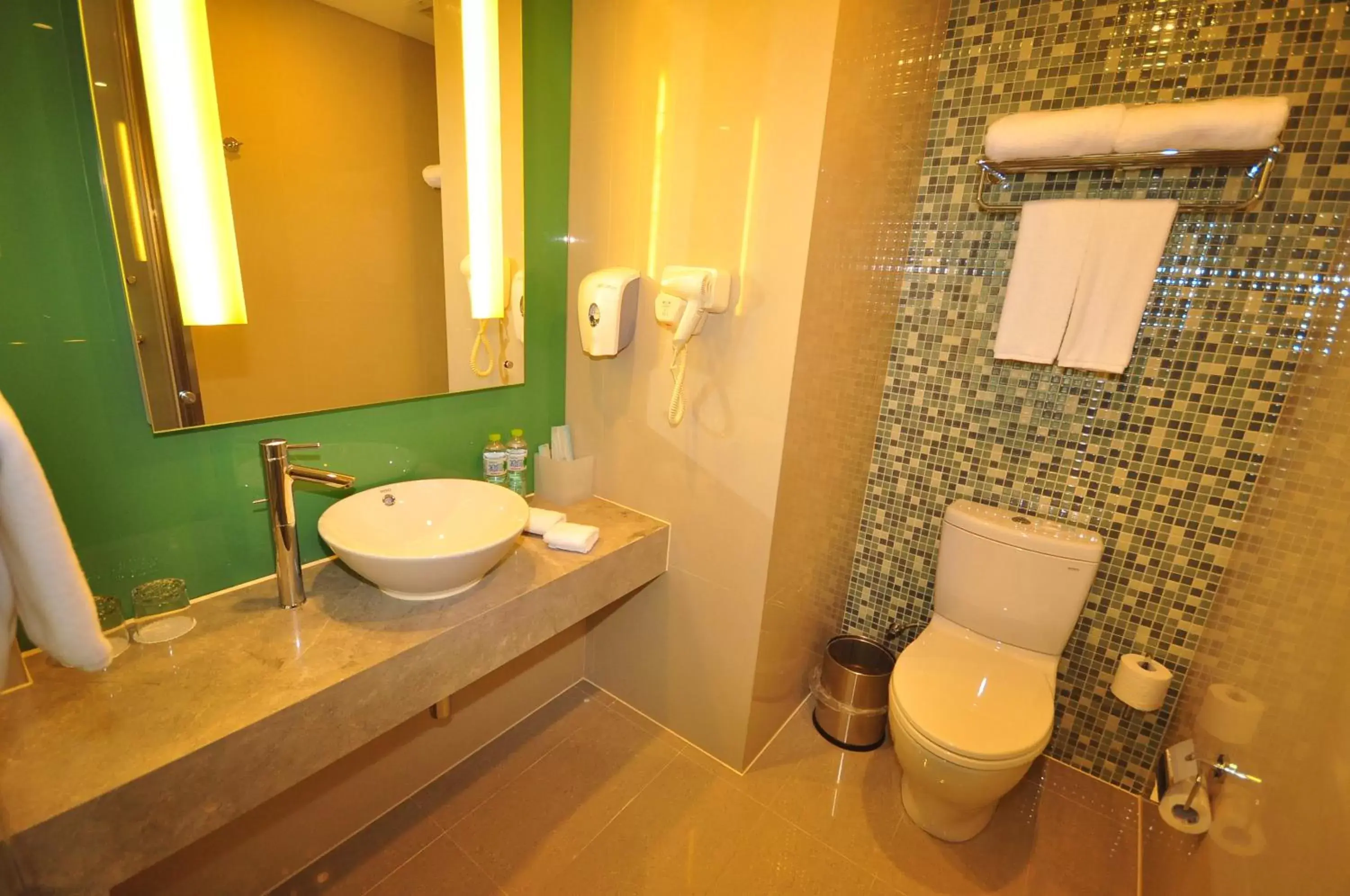 Bathroom in Holiday Inn Express Hangzhou Huanglong, an IHG Hotel