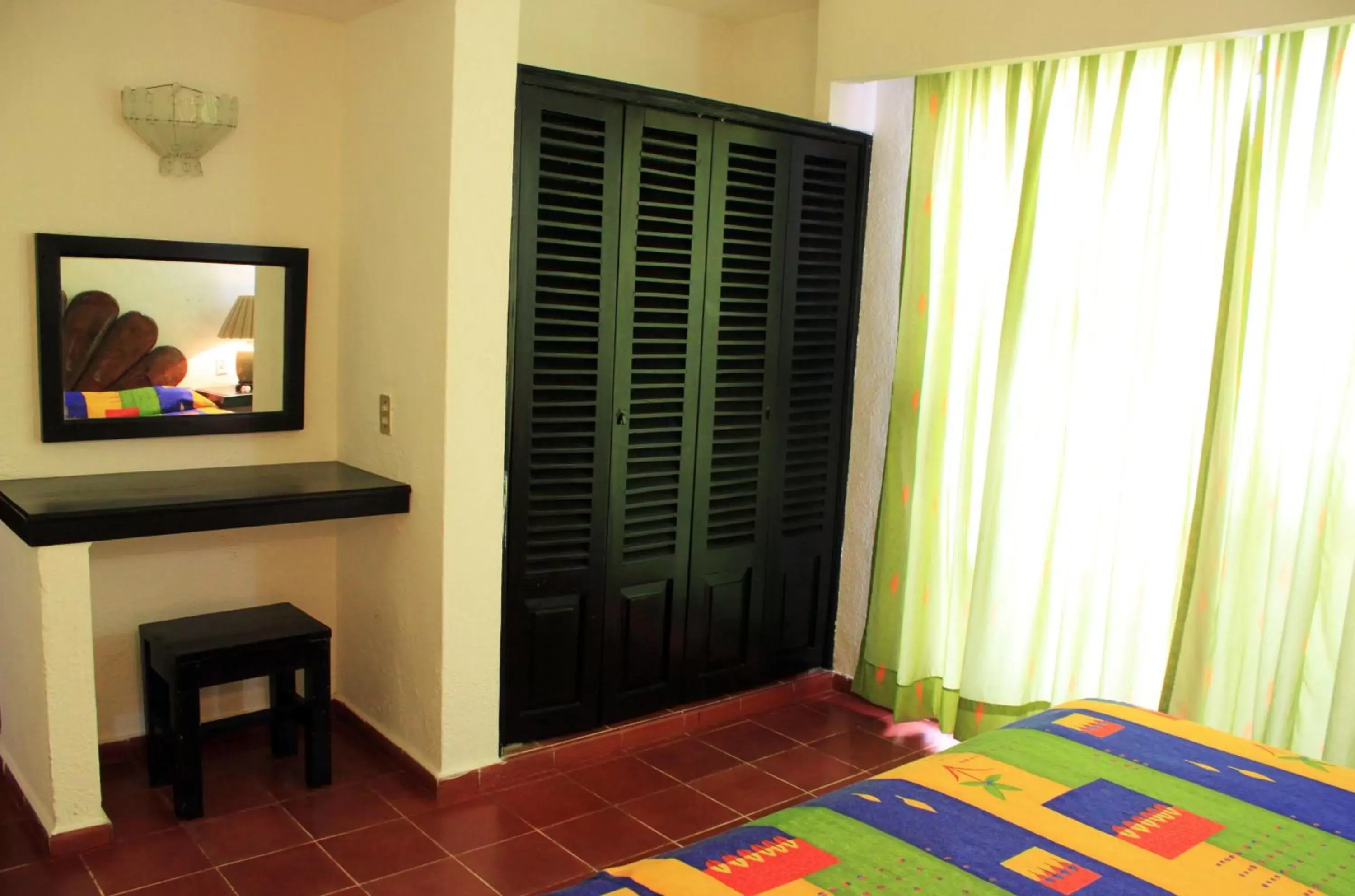 Bed in Suites Plaza del Rio - Family Hotel Malecón Centro