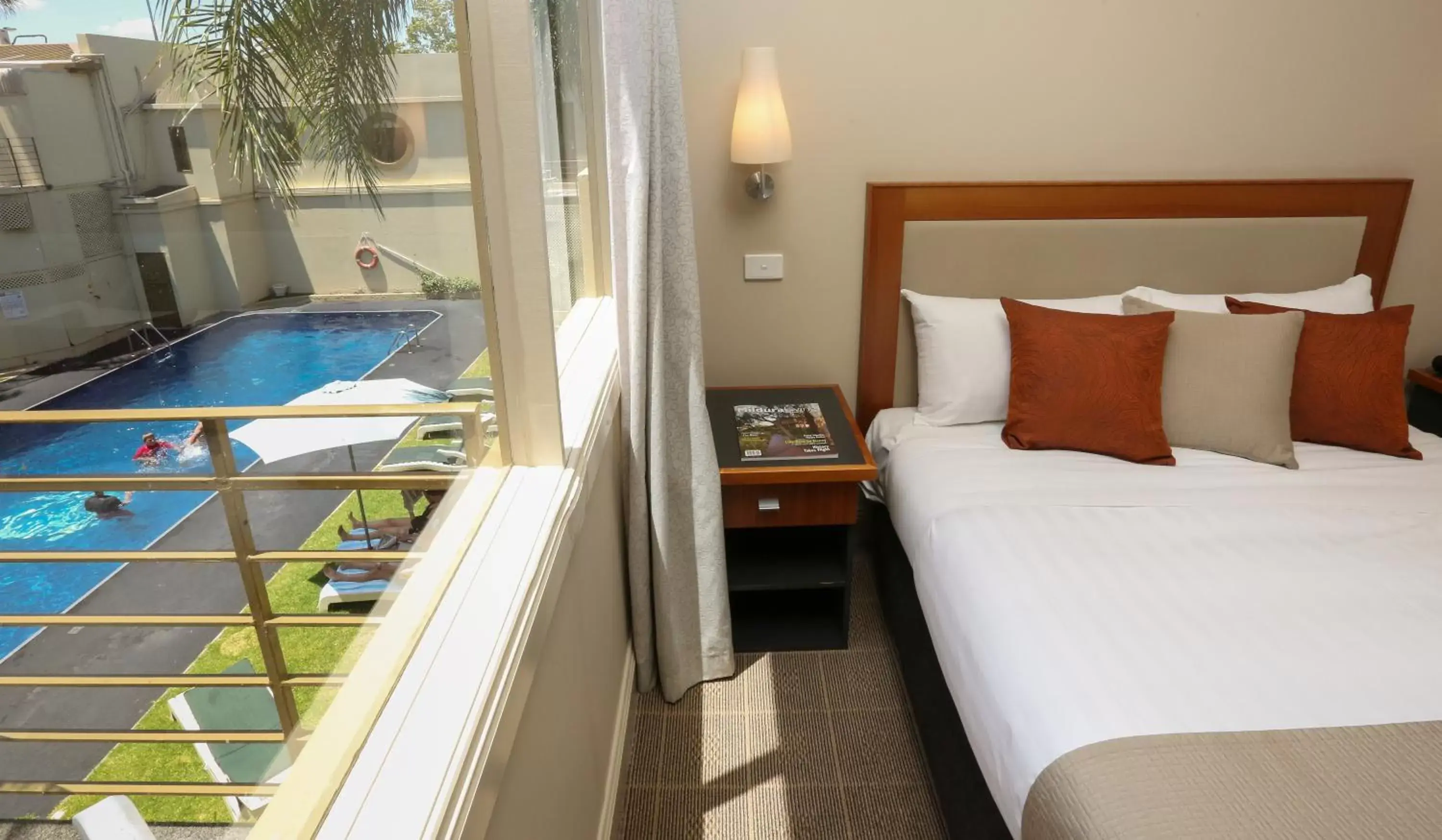 View (from property/room), Bed in Quality Hotel Mildura Grand
