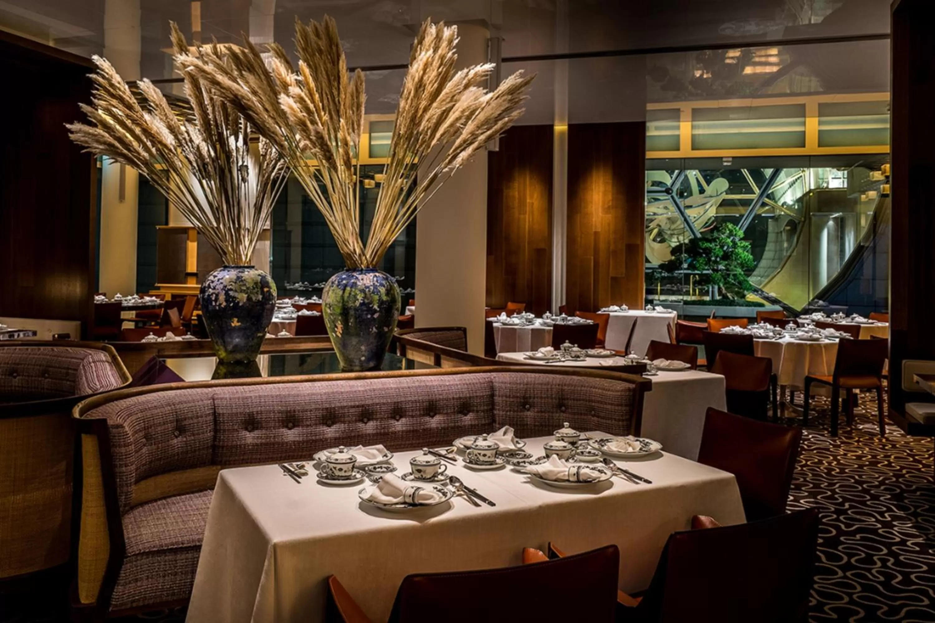 Restaurant/places to eat in The Ritz-Carlton, Millenia Singapore