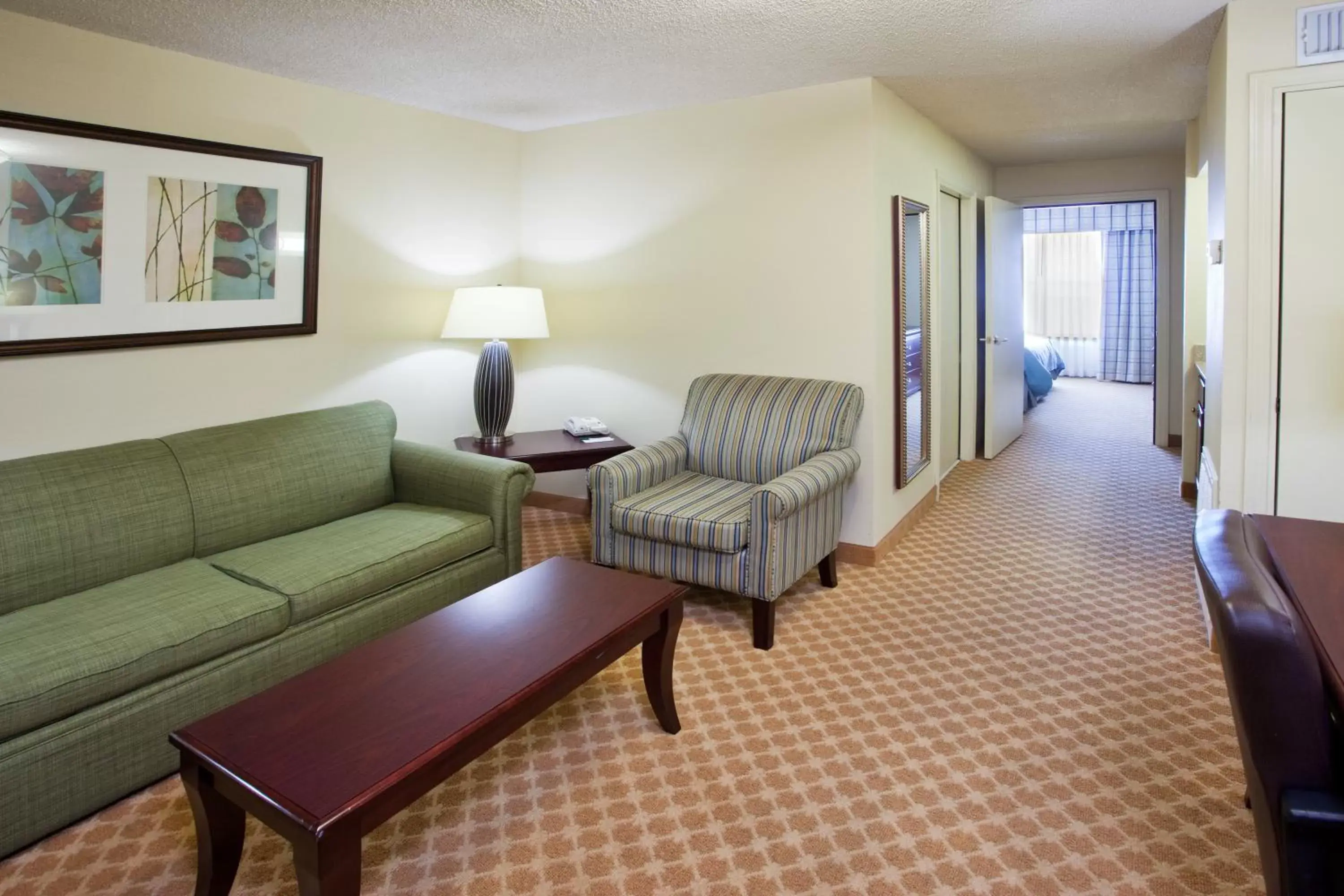 Seating Area in Country Inn & Suites by Radisson, Kingsland, GA