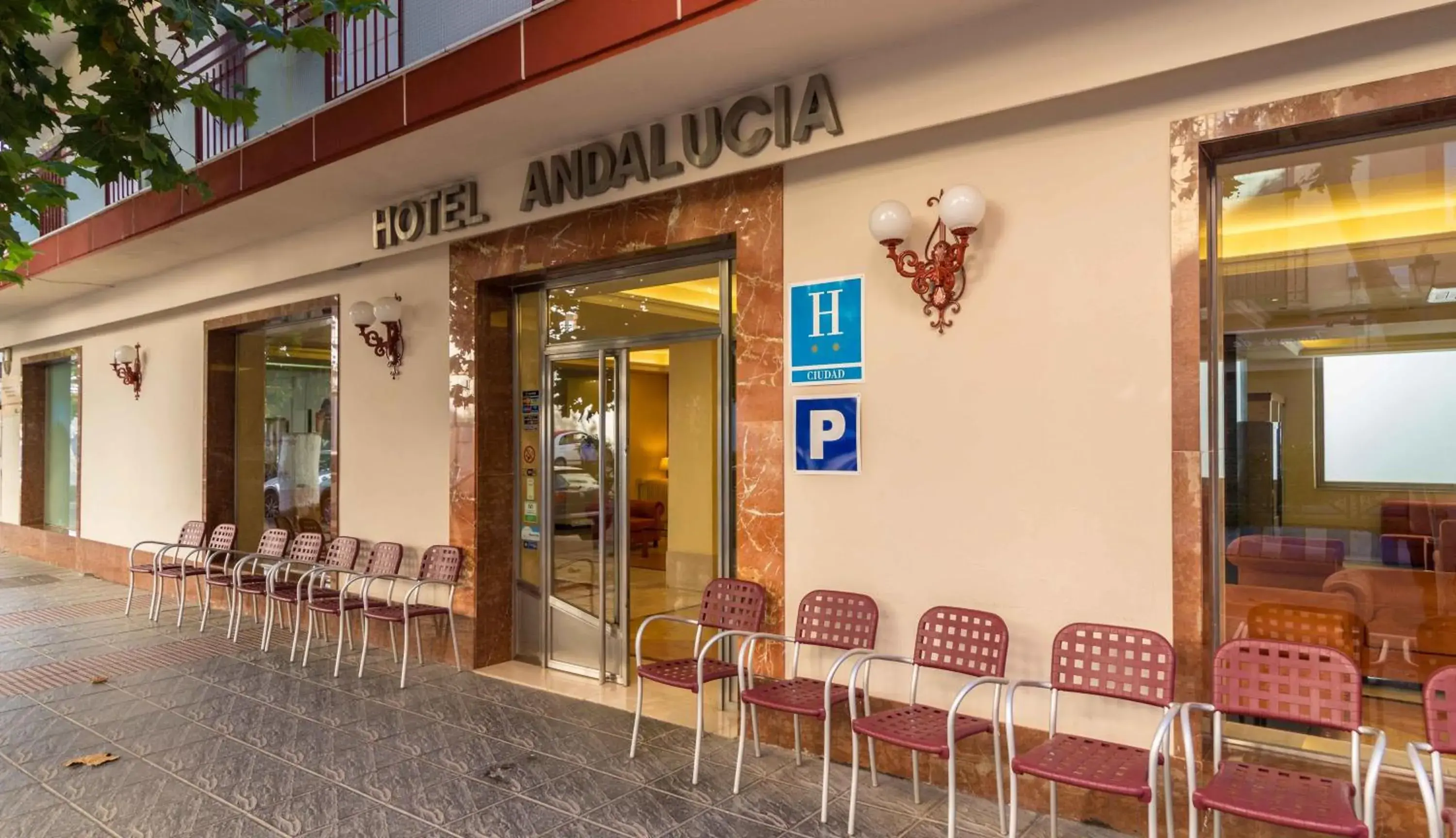 Facade/entrance in Hotel Andalucia