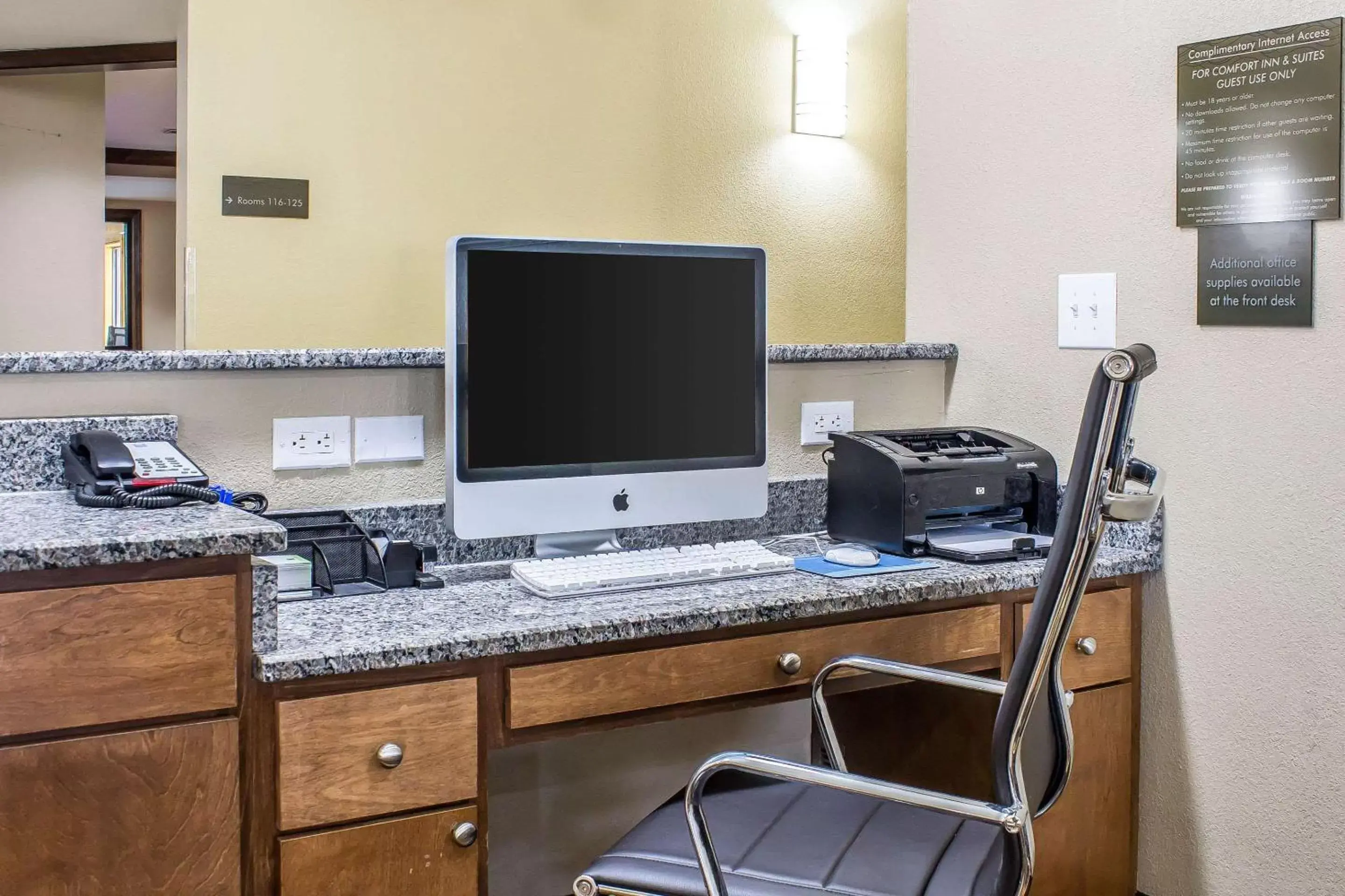 Business facilities in Comfort Inn & Suites Cedar Rapids North - Collins Road