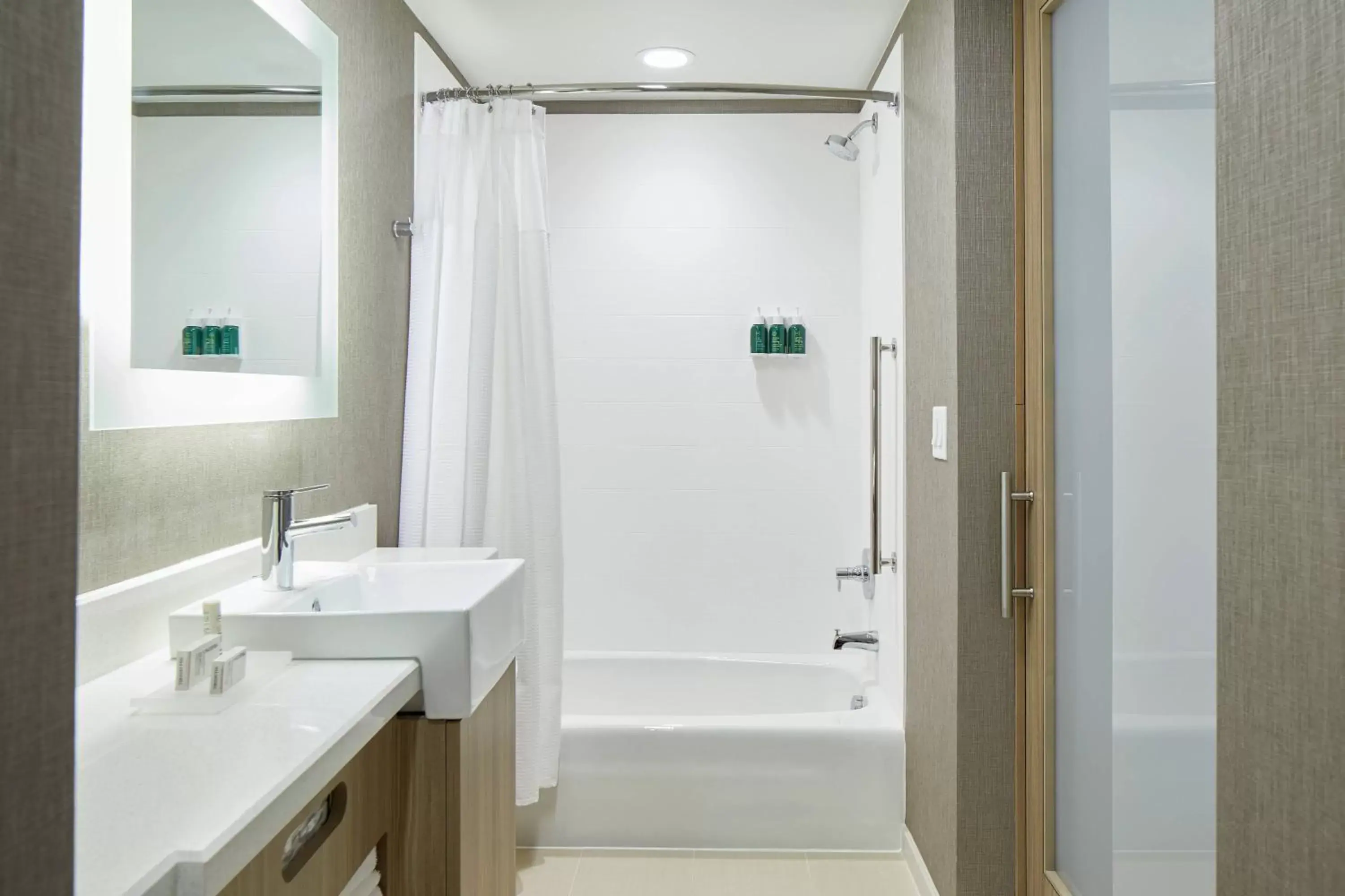 Bathroom in SpringHill Suites by Marriott Columbus Dublin