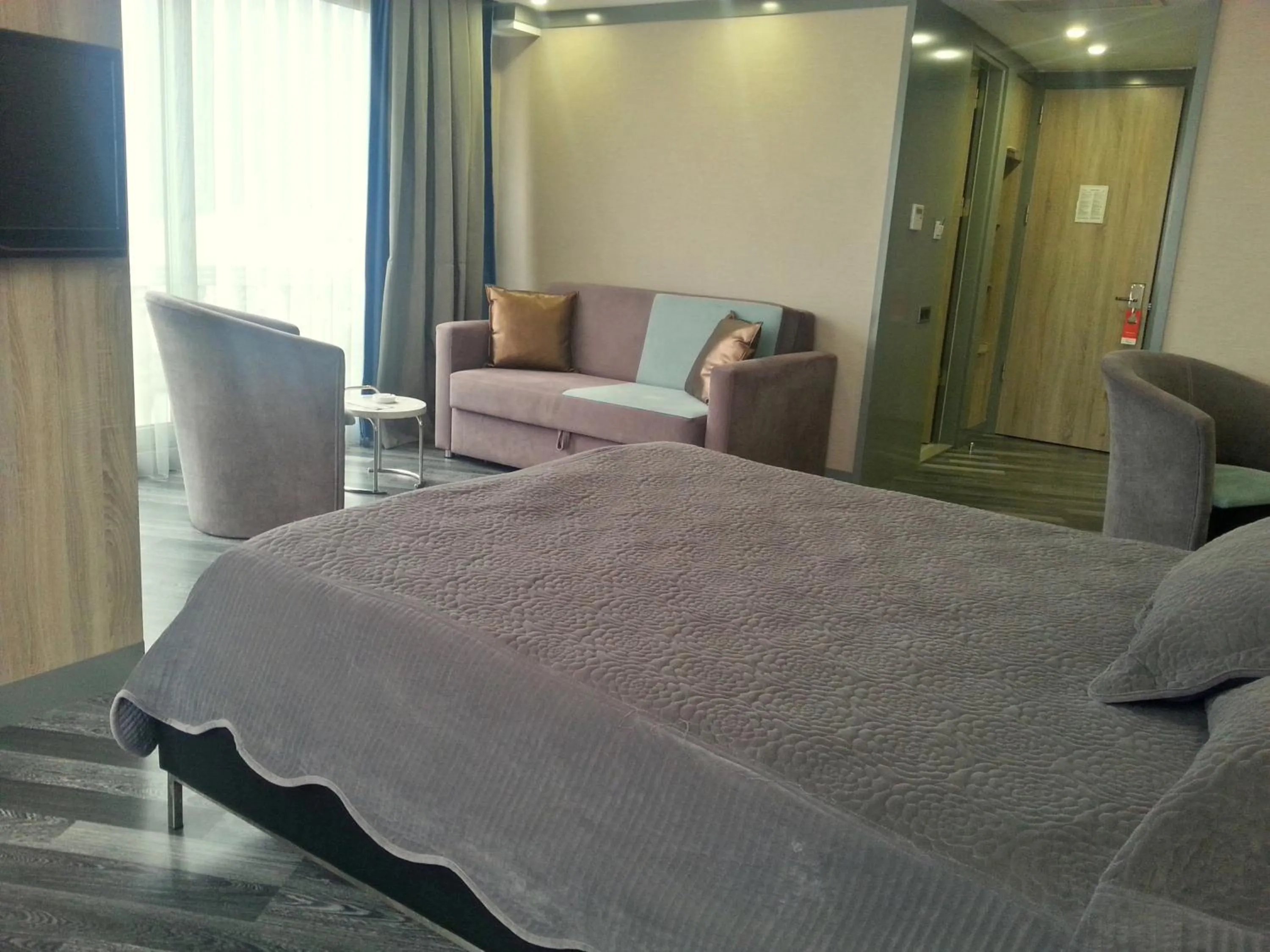 Photo of the whole room in Hotel Marla