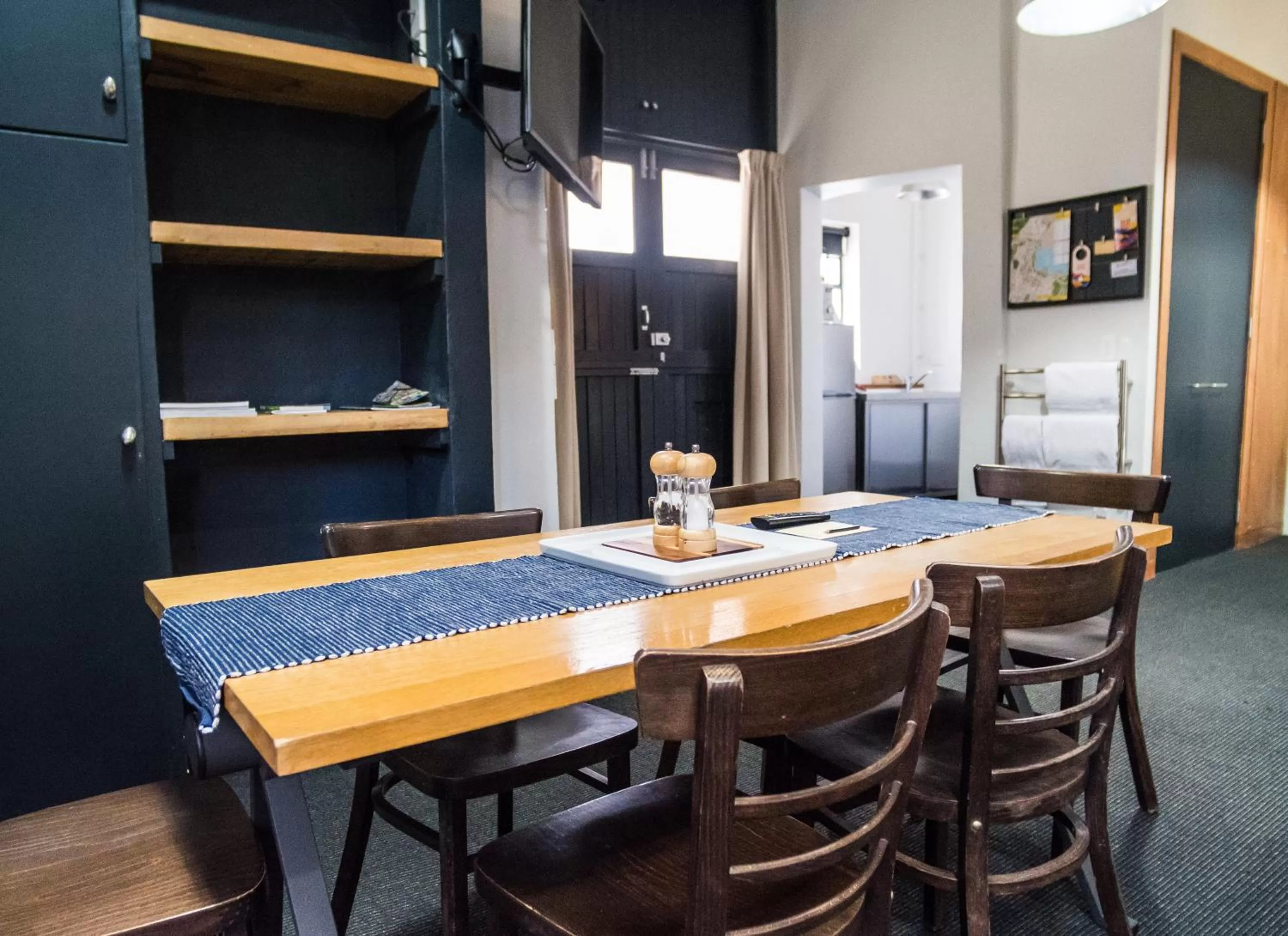 Dining area in U Boutique Hotel, SureStay Collection by BW