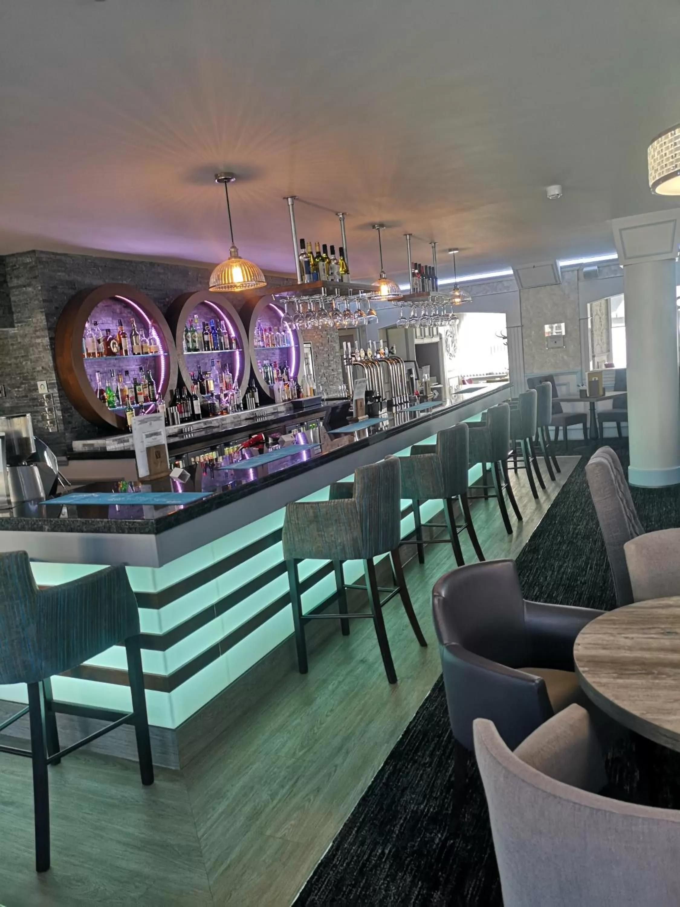 Restaurant/places to eat in Hotel Victoria