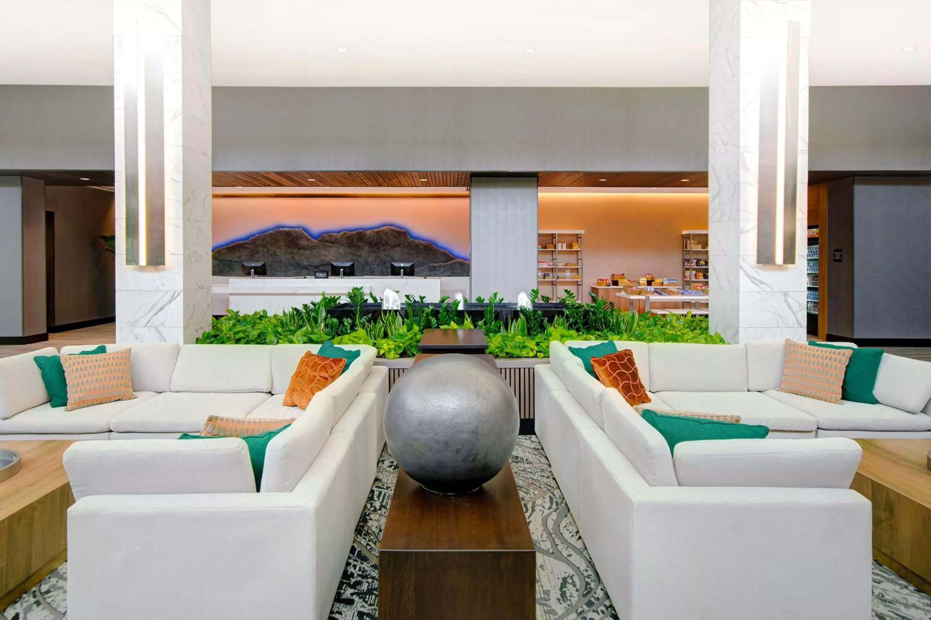 Lobby or reception in Embassy Suites By Hilton Alpharetta Halcyon