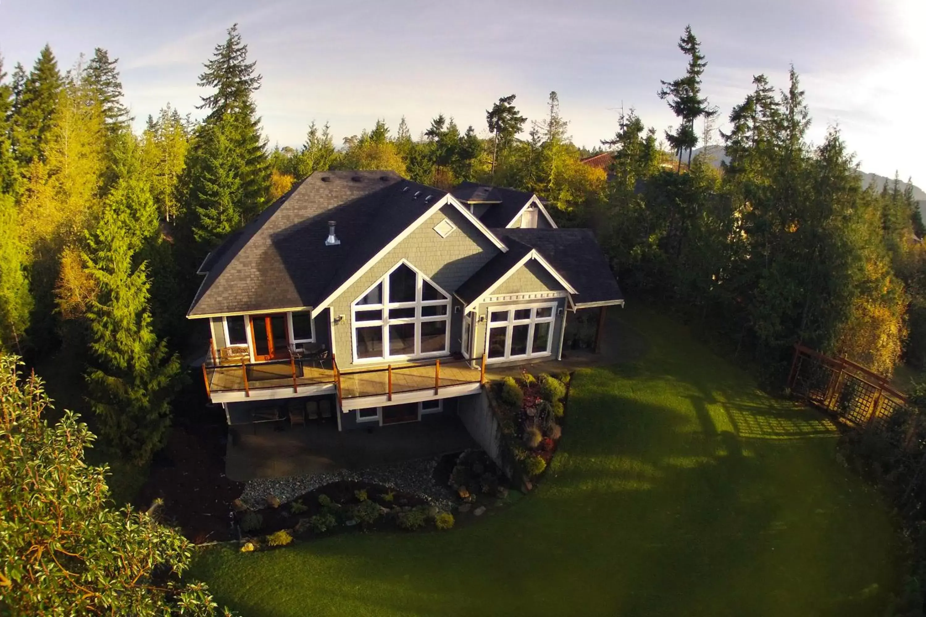 Bird's eye view, Property Building in Shawnigan Suite B & B