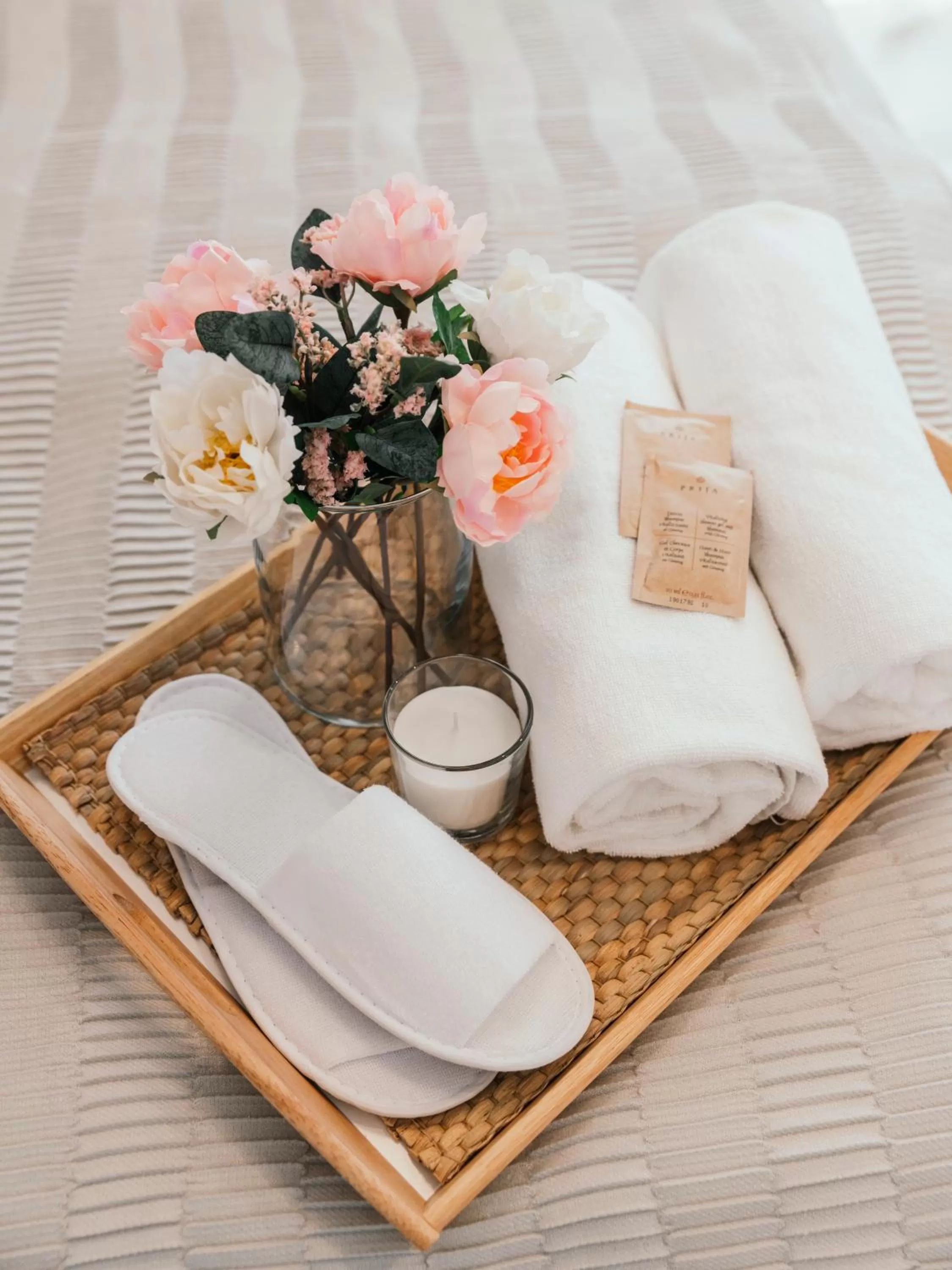 Bed in J14A I Rooms & Apartments AUTOMATED SELF CHECK-IN