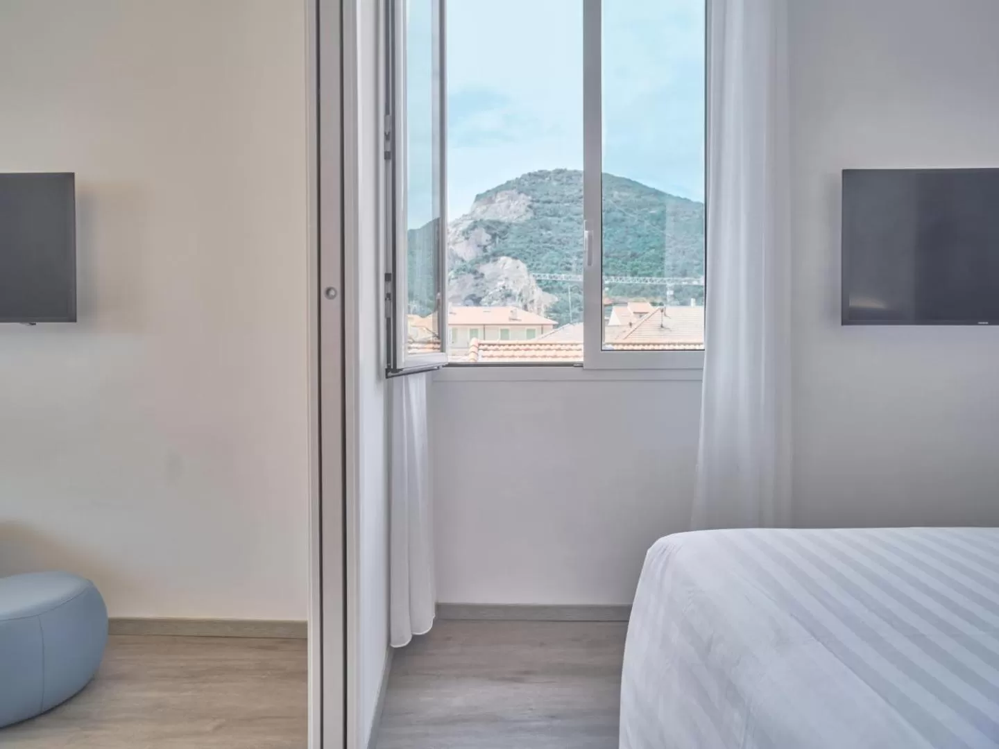 TV and multimedia, Bed in Hotel Medusa