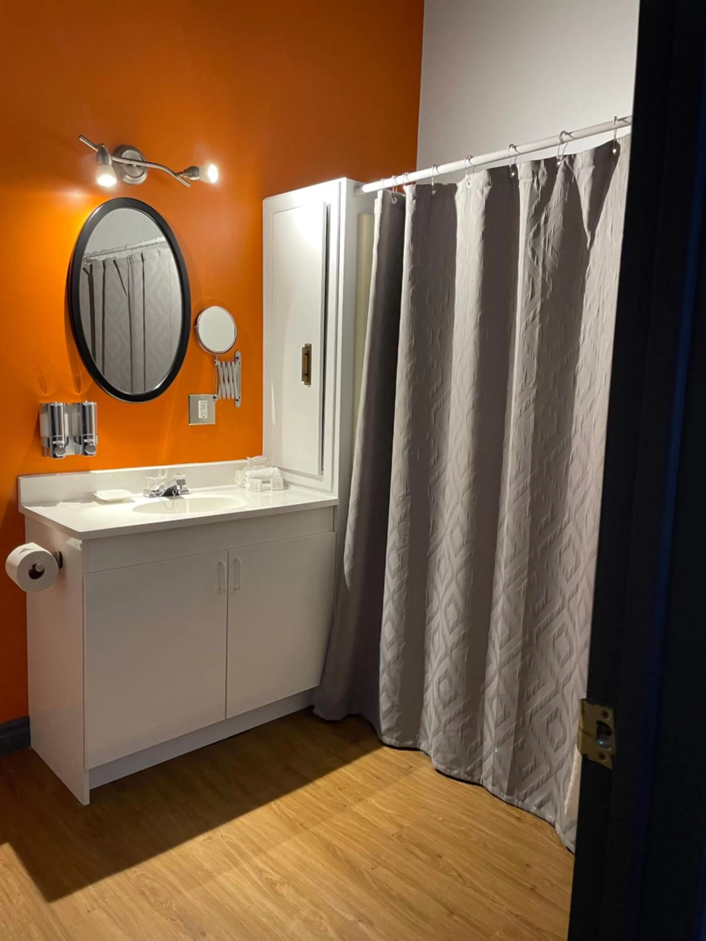 Bathroom in Hotel Historique et Manoir Route 66