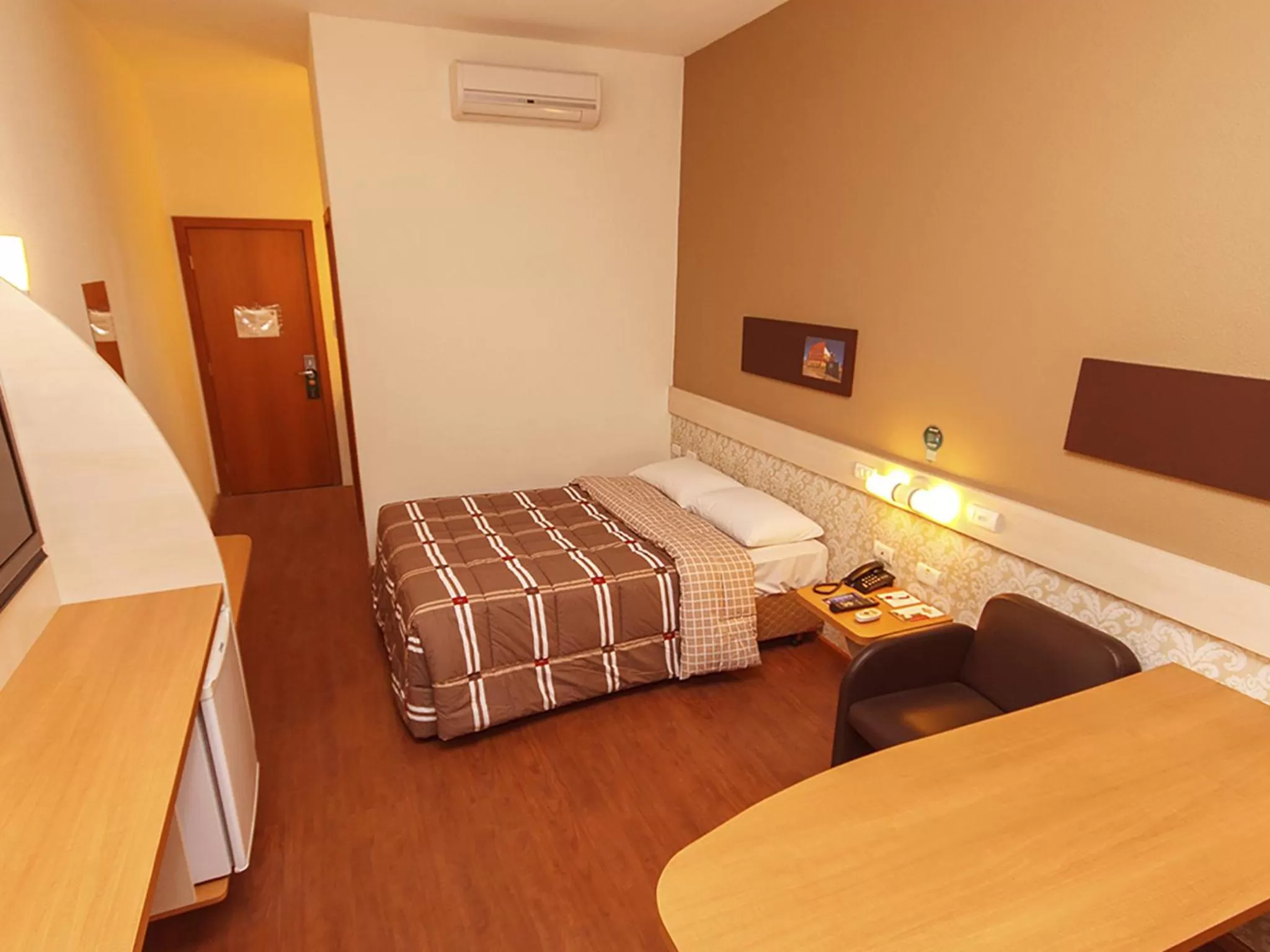 Photo of the whole room, Bed in Hotel 10 Goiânia