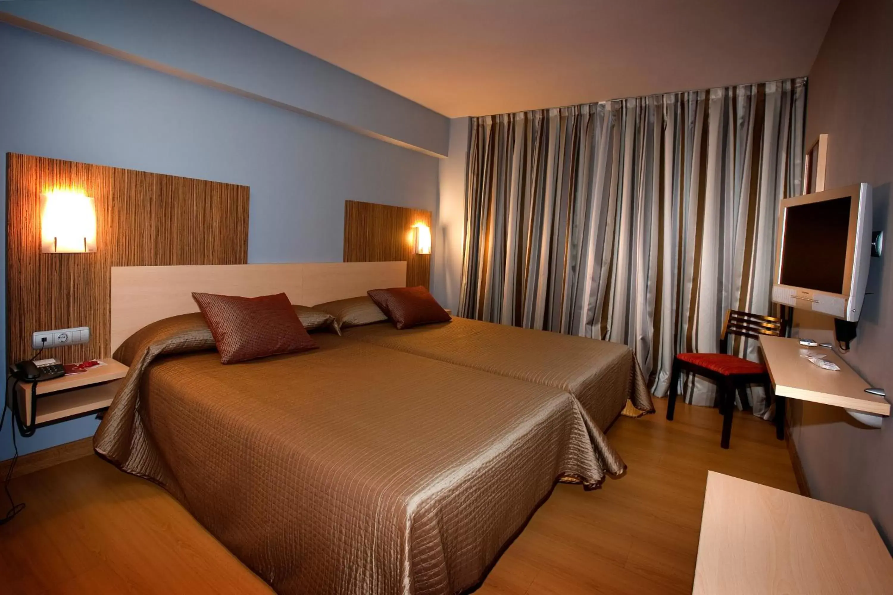 Bedroom, Bed in Hotel Faranda Express Alisas Santander
