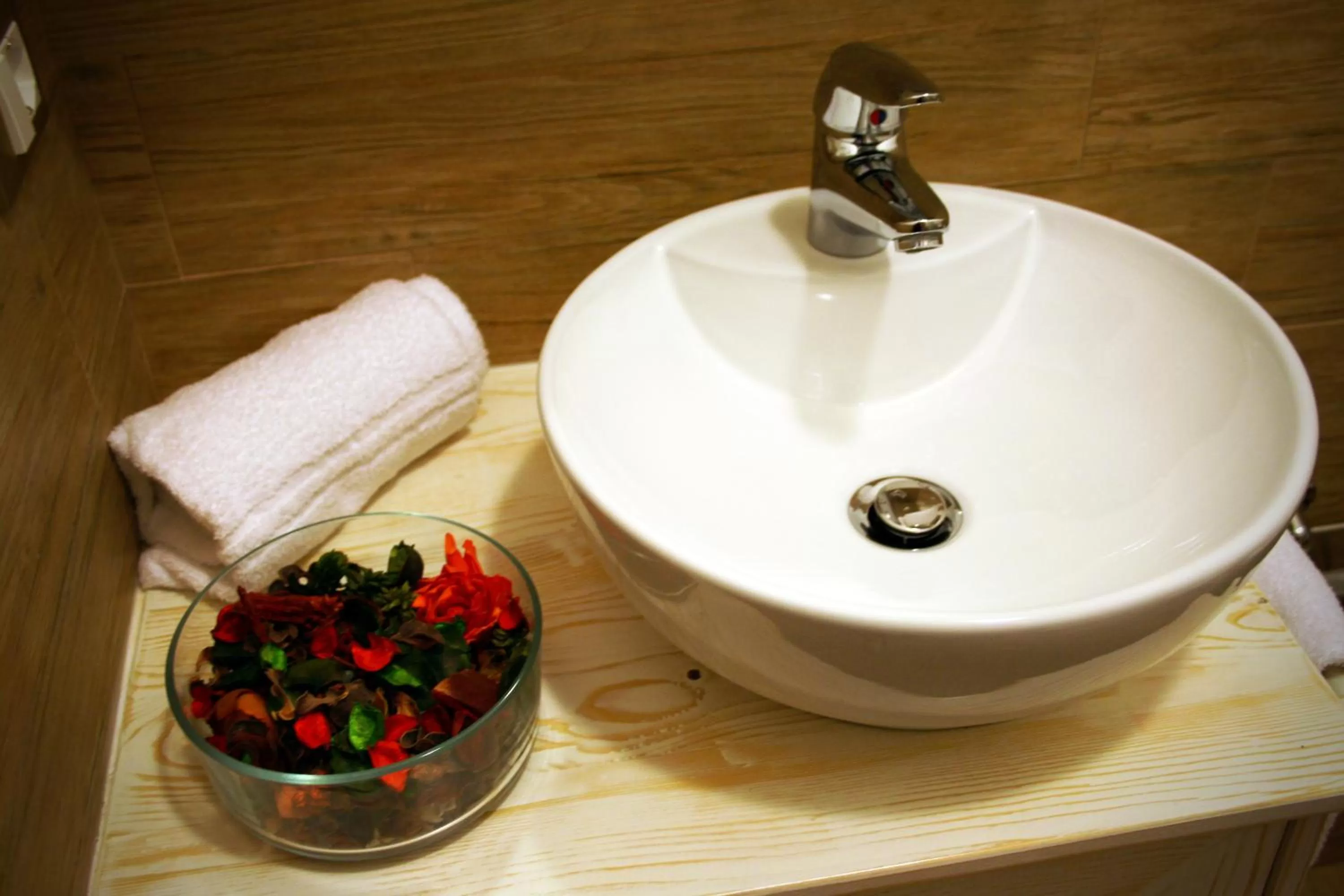 Shower in Fiumicino Airport B&B Deluxe