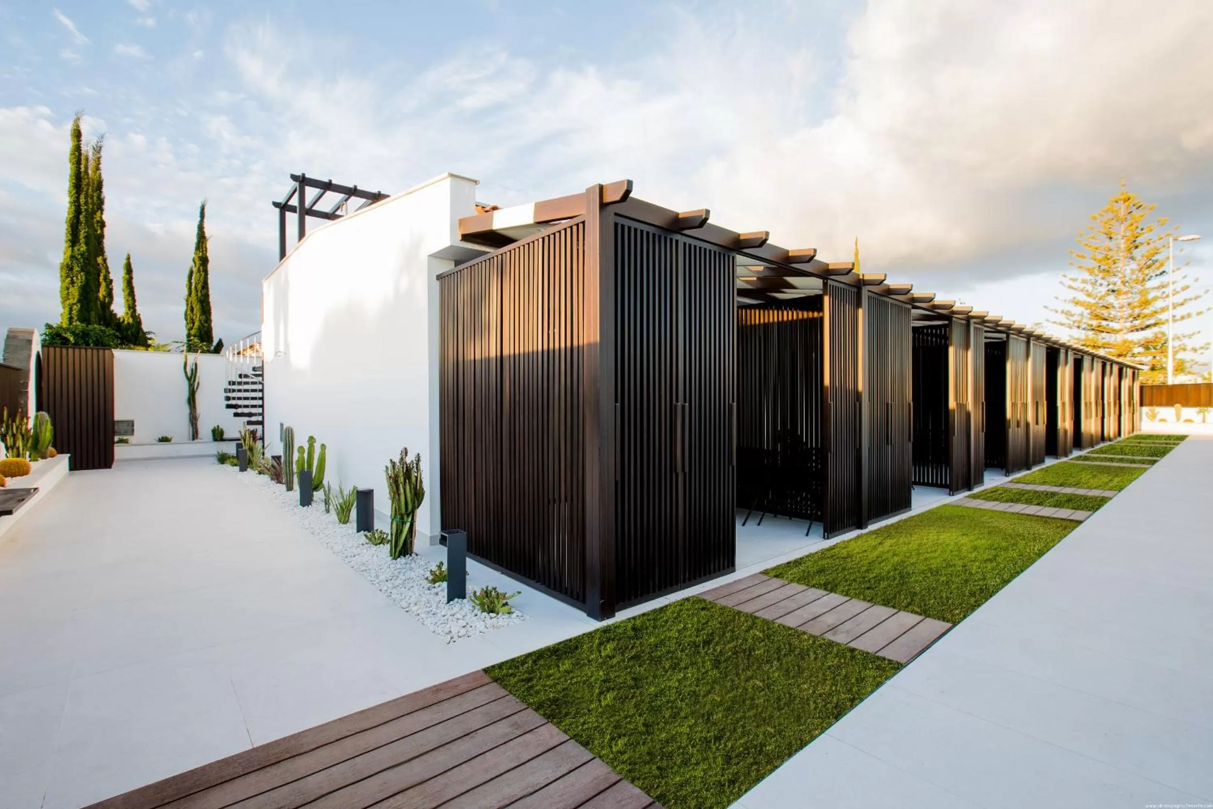 Property Building in Fahana - Gay Men Only