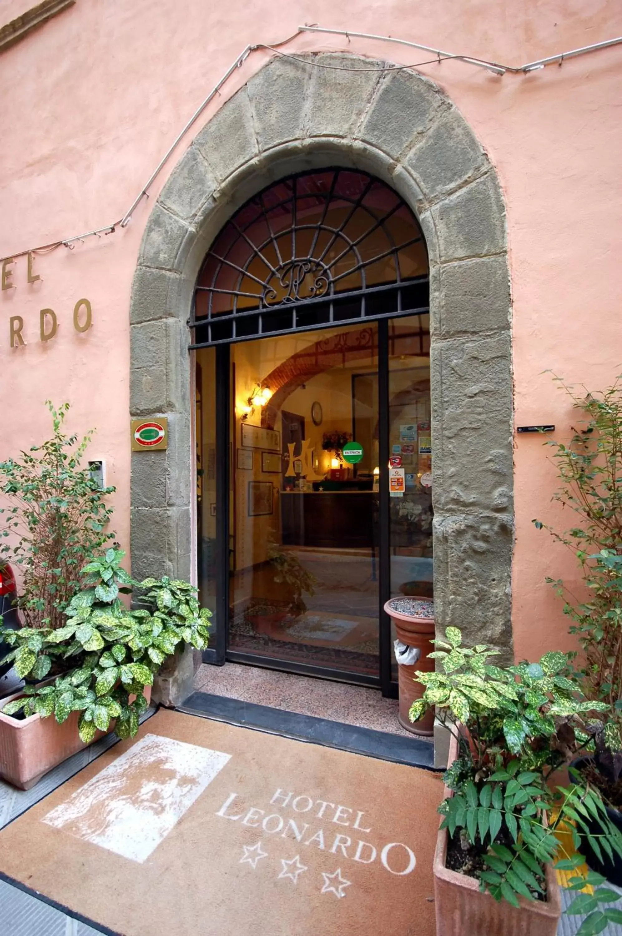Facade/entrance in Hotel Leonardo