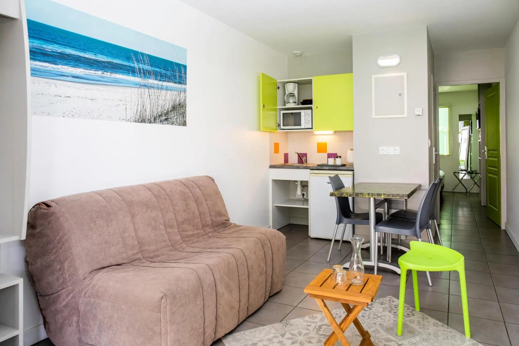Dining area in Hôtel de Ré, "The Originals Résidence"