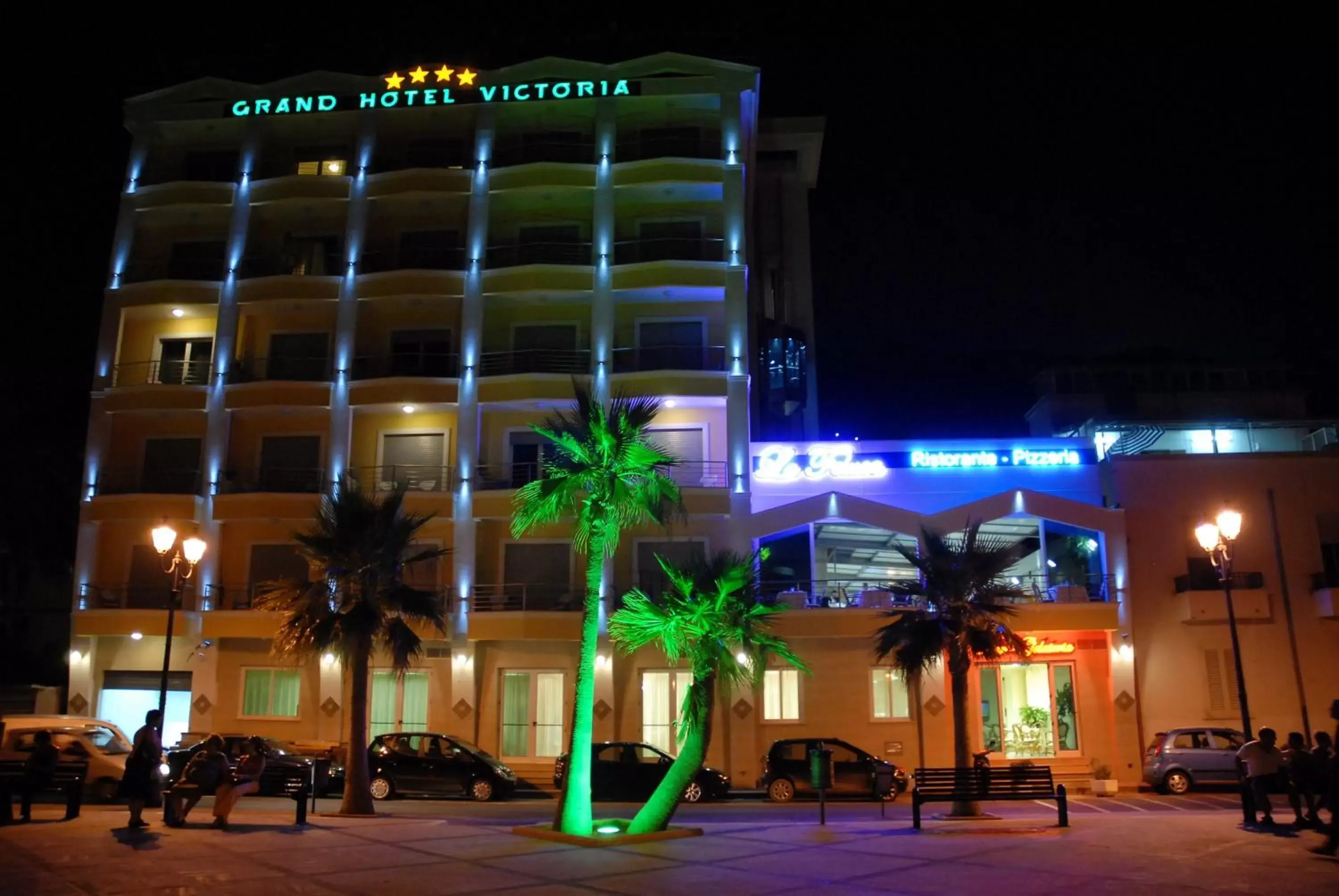 Facade/entrance, Property Building in Grand Hotel Victoria