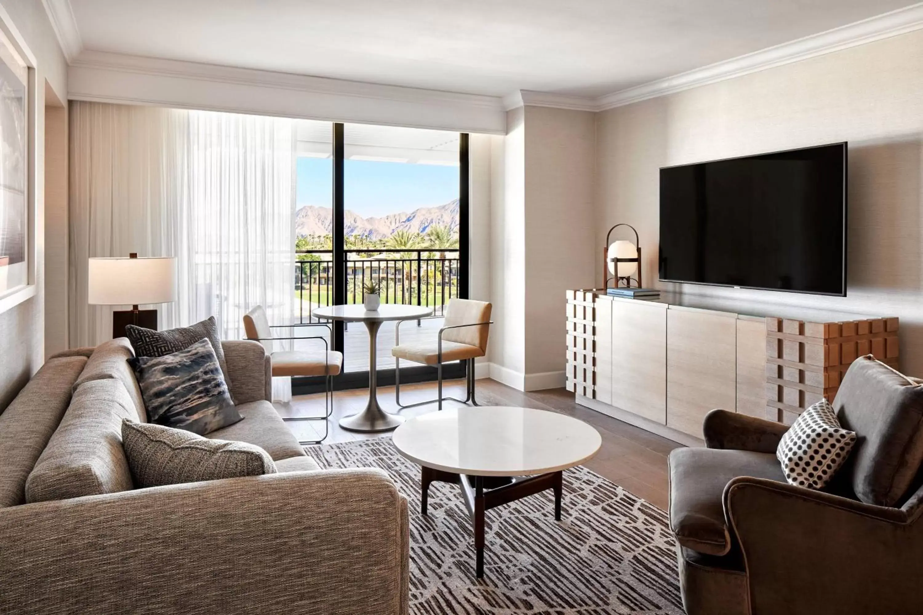 Living room, Seating Area in JW Marriott Desert Springs Resort & Spa