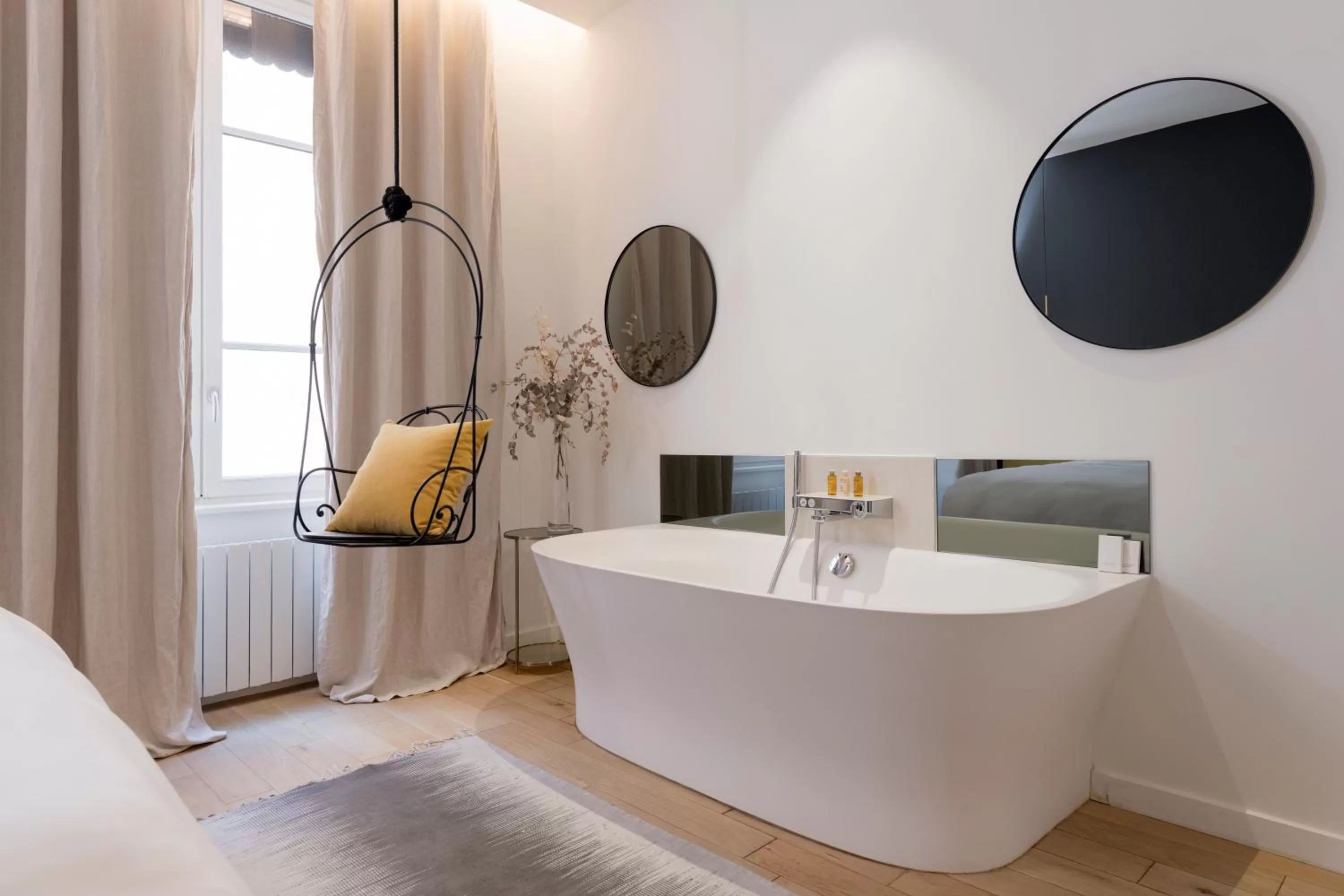 Bath, Bathroom in MiHotel Charité