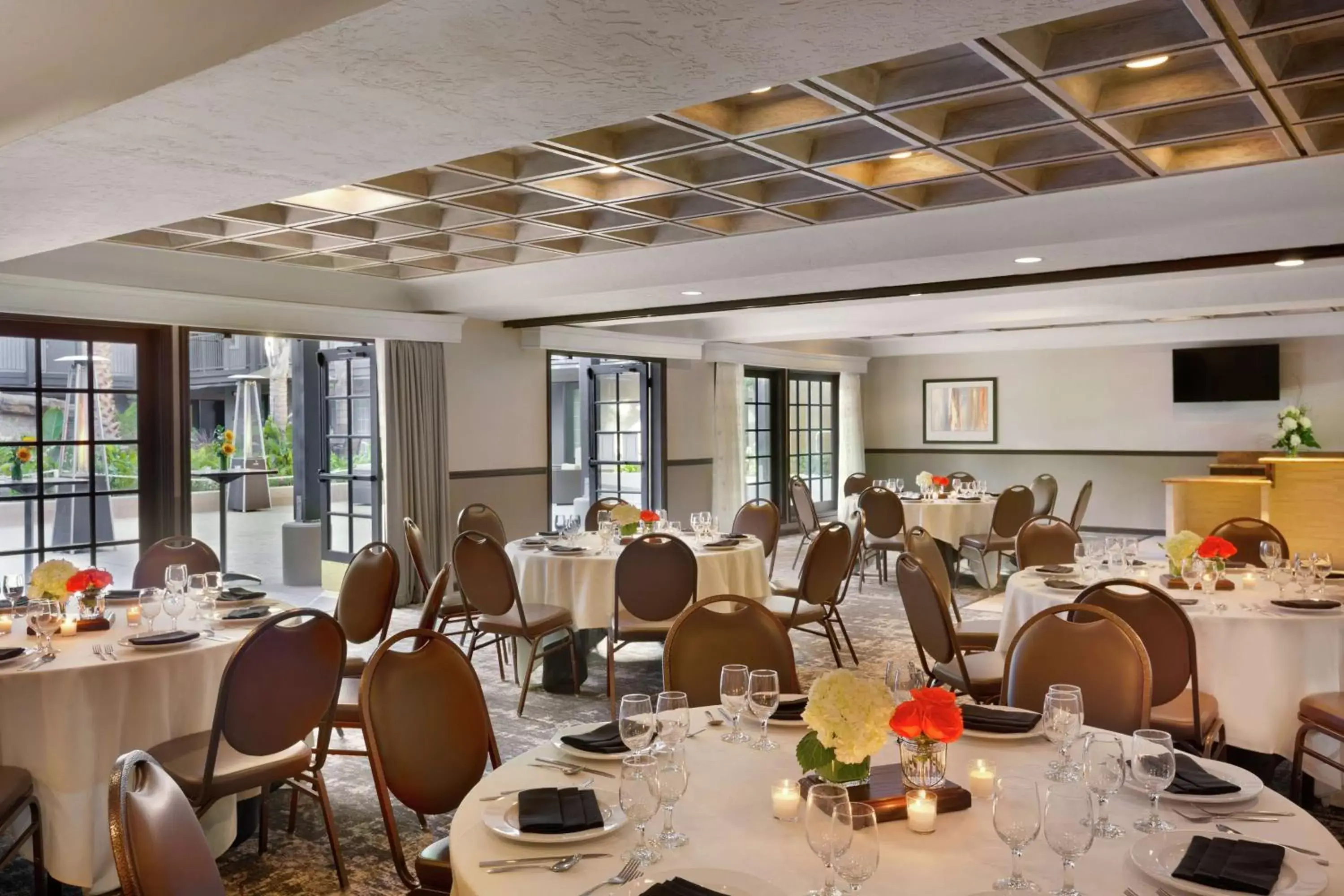 Meeting/conference room, Restaurant/Places to Eat in Embassy Suites by Hilton Lompoc Central Coast