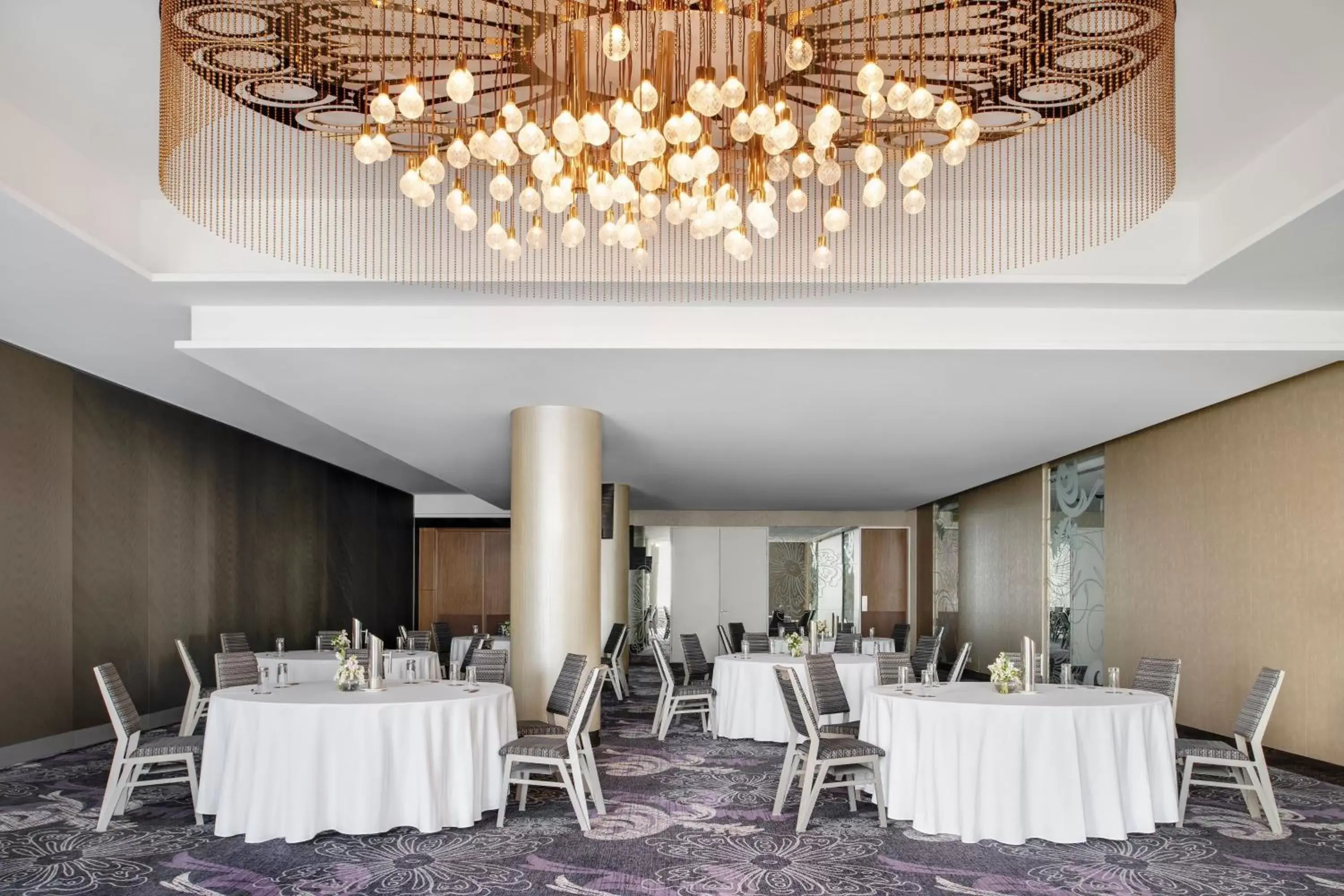 Meeting/conference room, Restaurant/Places to Eat in Sheraton Melbourne Hotel