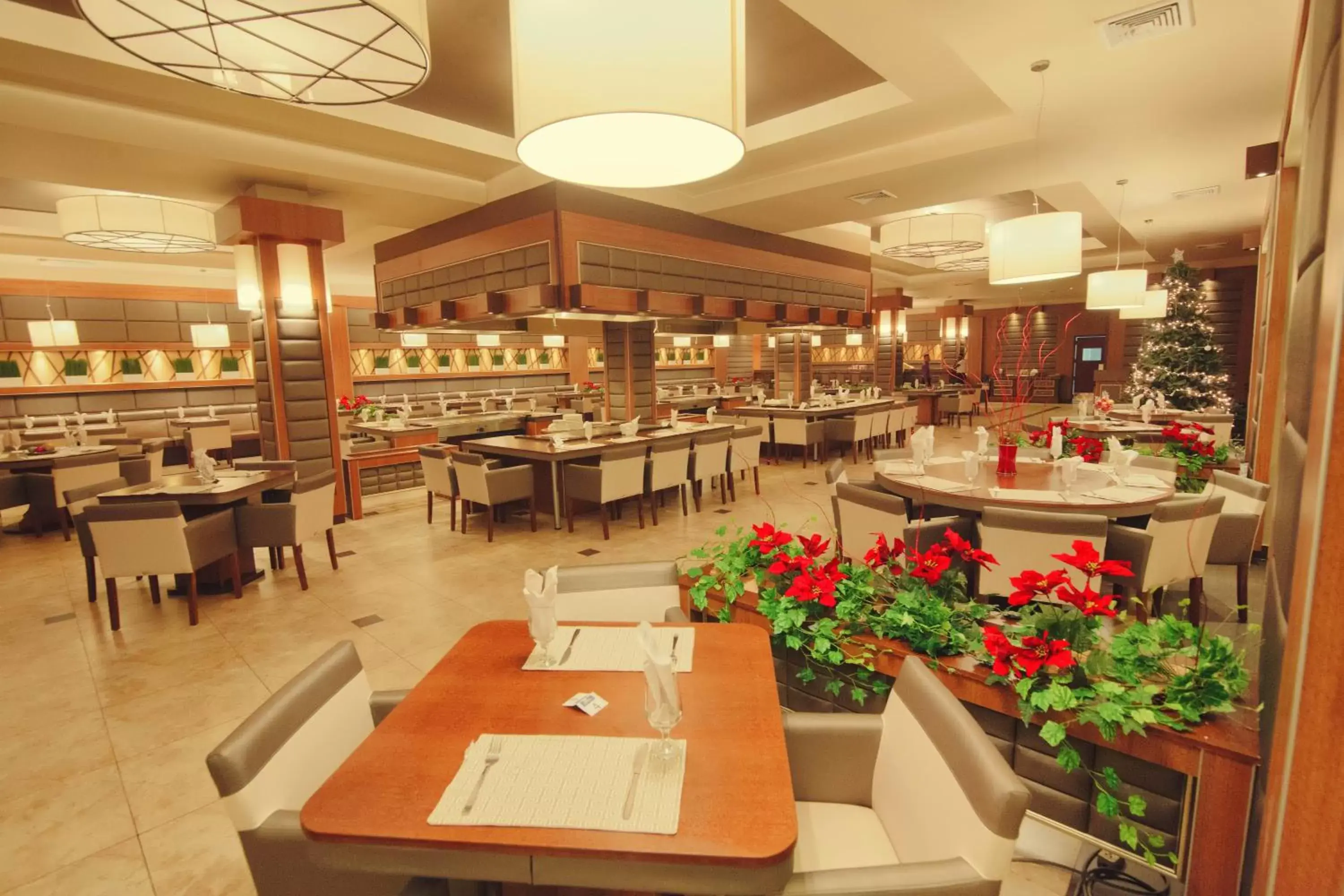 Restaurant/Places to Eat in Ramada by Wyndham Princess Georgetown