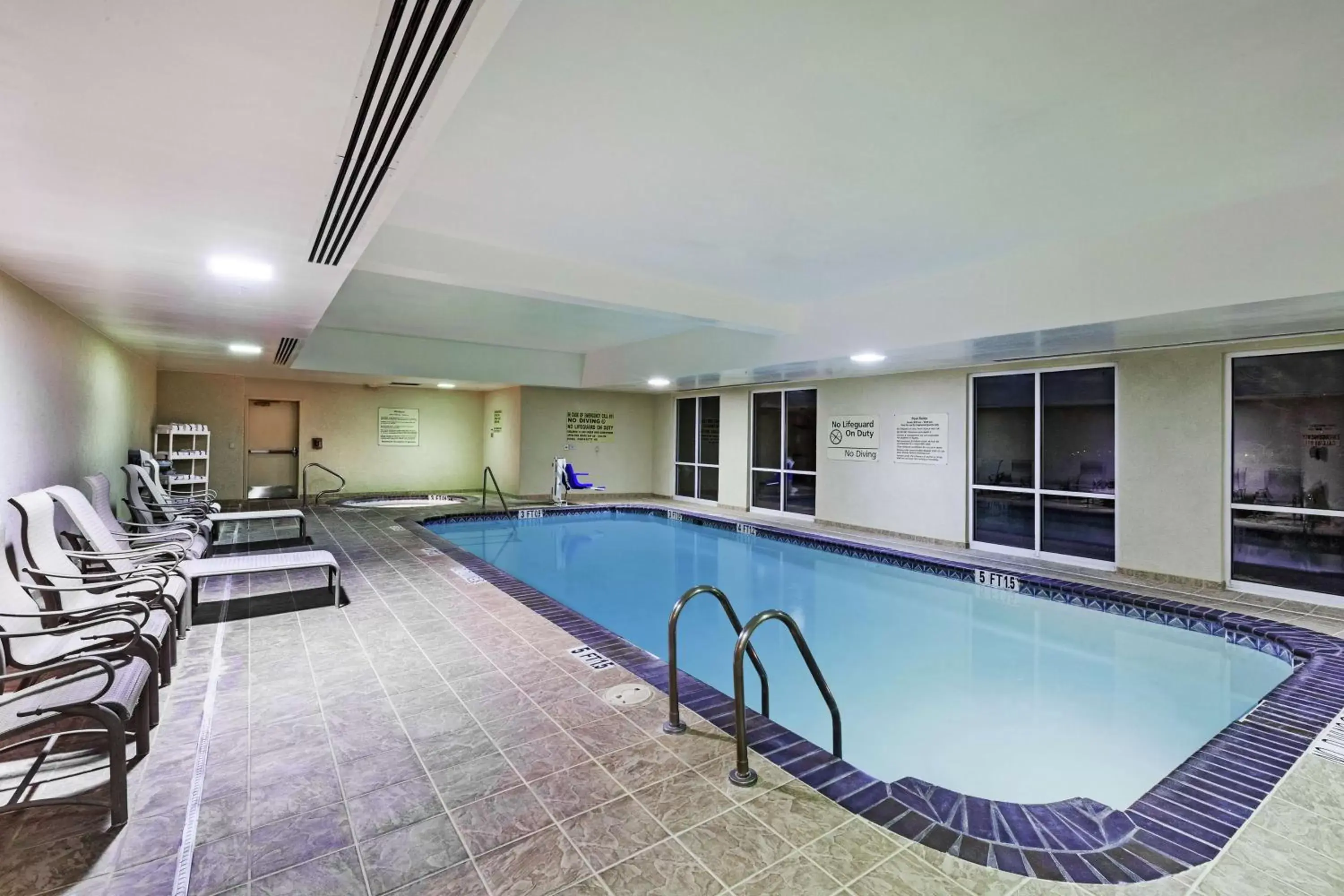 Swimming Pool in Hampton Inn & Suites El Paso West