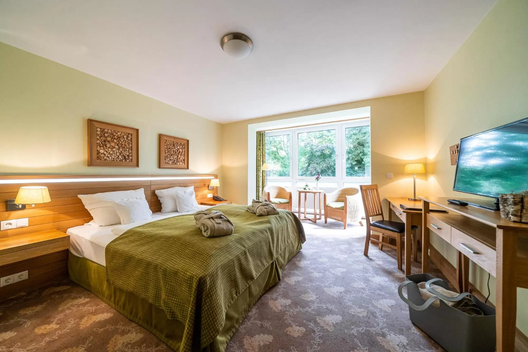 Photo of the whole room, Bed in Waldhotel Tannenhäuschen