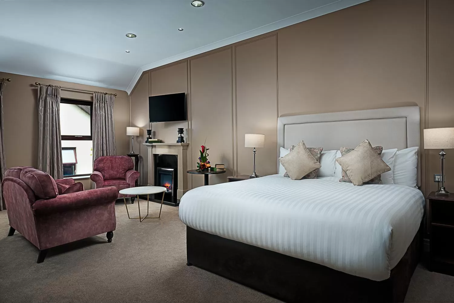 Bedroom, Bed in Oranmore Lodge Hotel Conference And Leisure Centre Galway