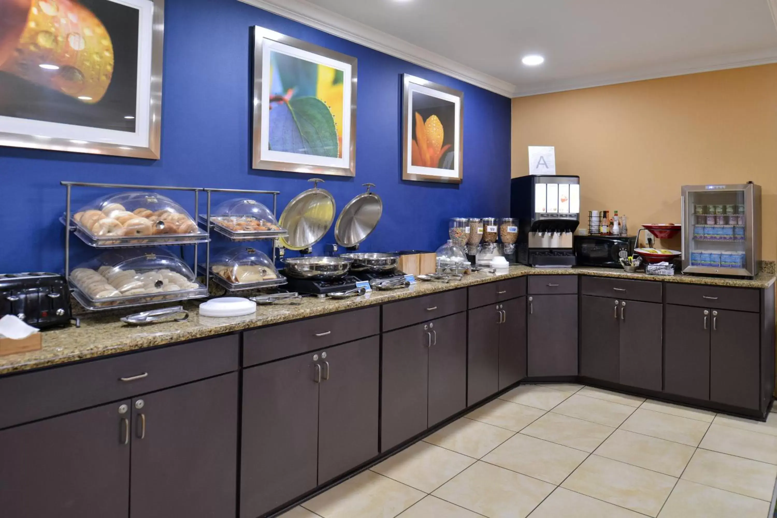 Breakfast, Restaurant/Places to Eat in Fairfield Inn and Suites Gulfport / Biloxi