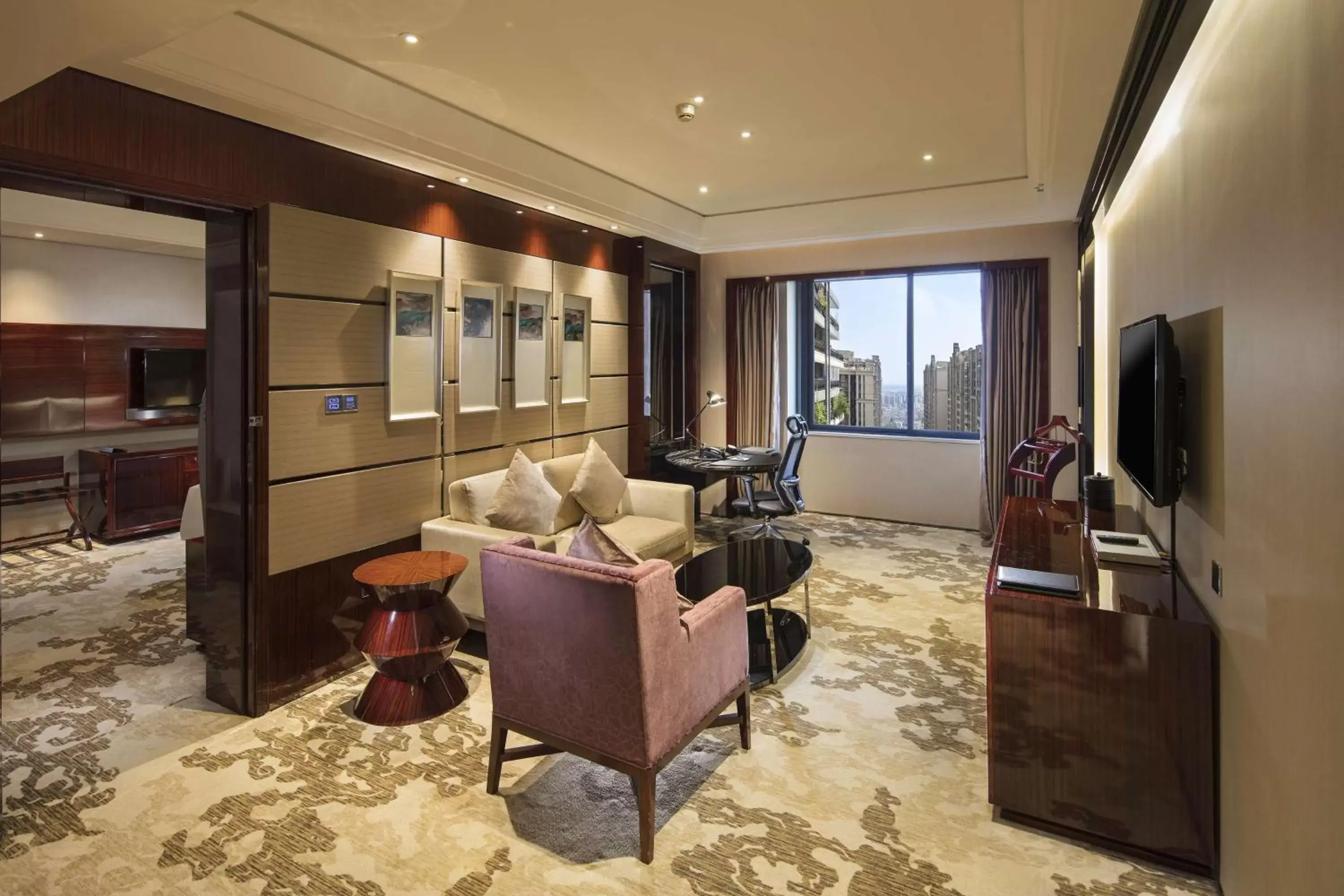 Bedroom, Seating Area in Hilton Foshan