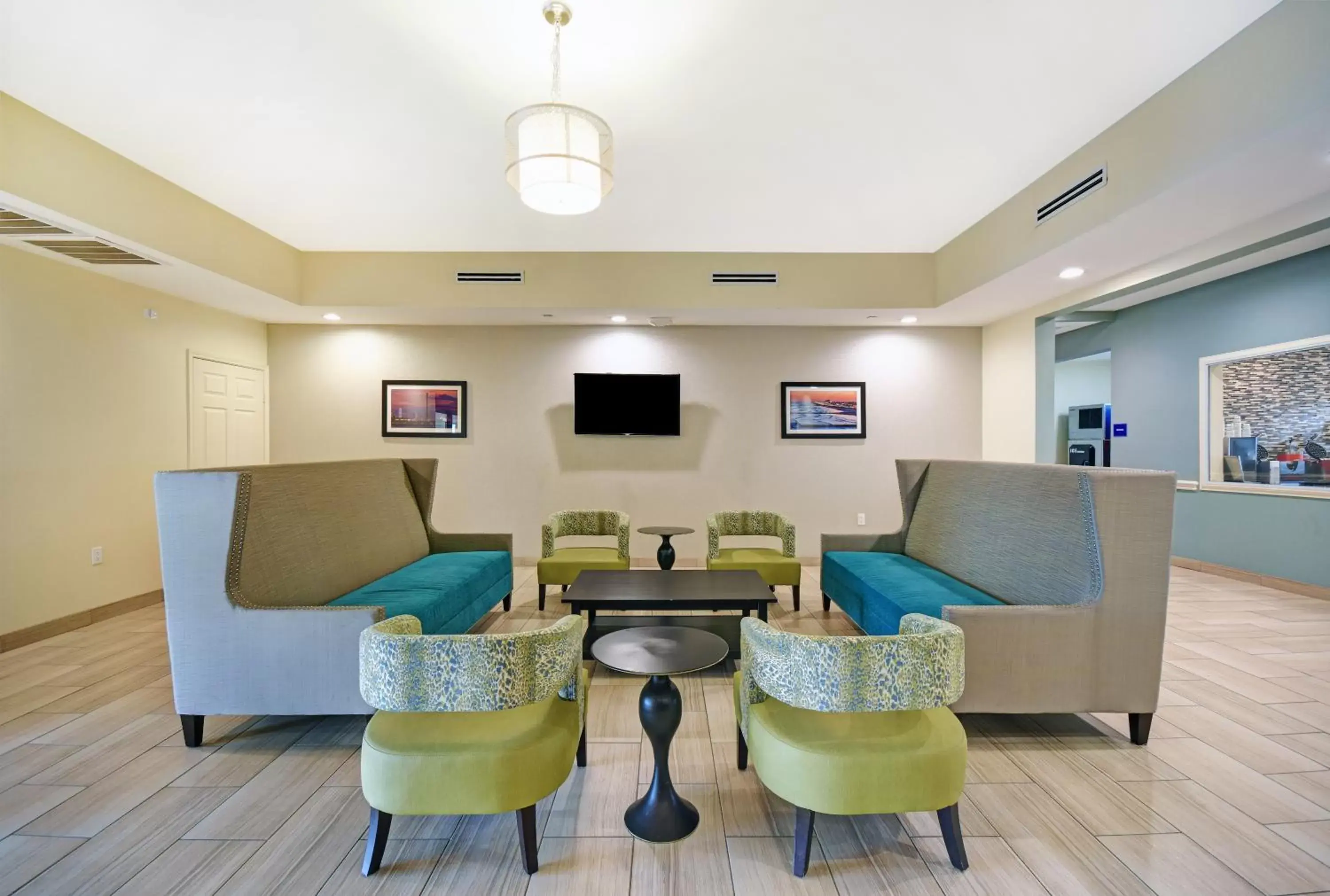 Seating Area in Galveston Inn & Suites Hotel