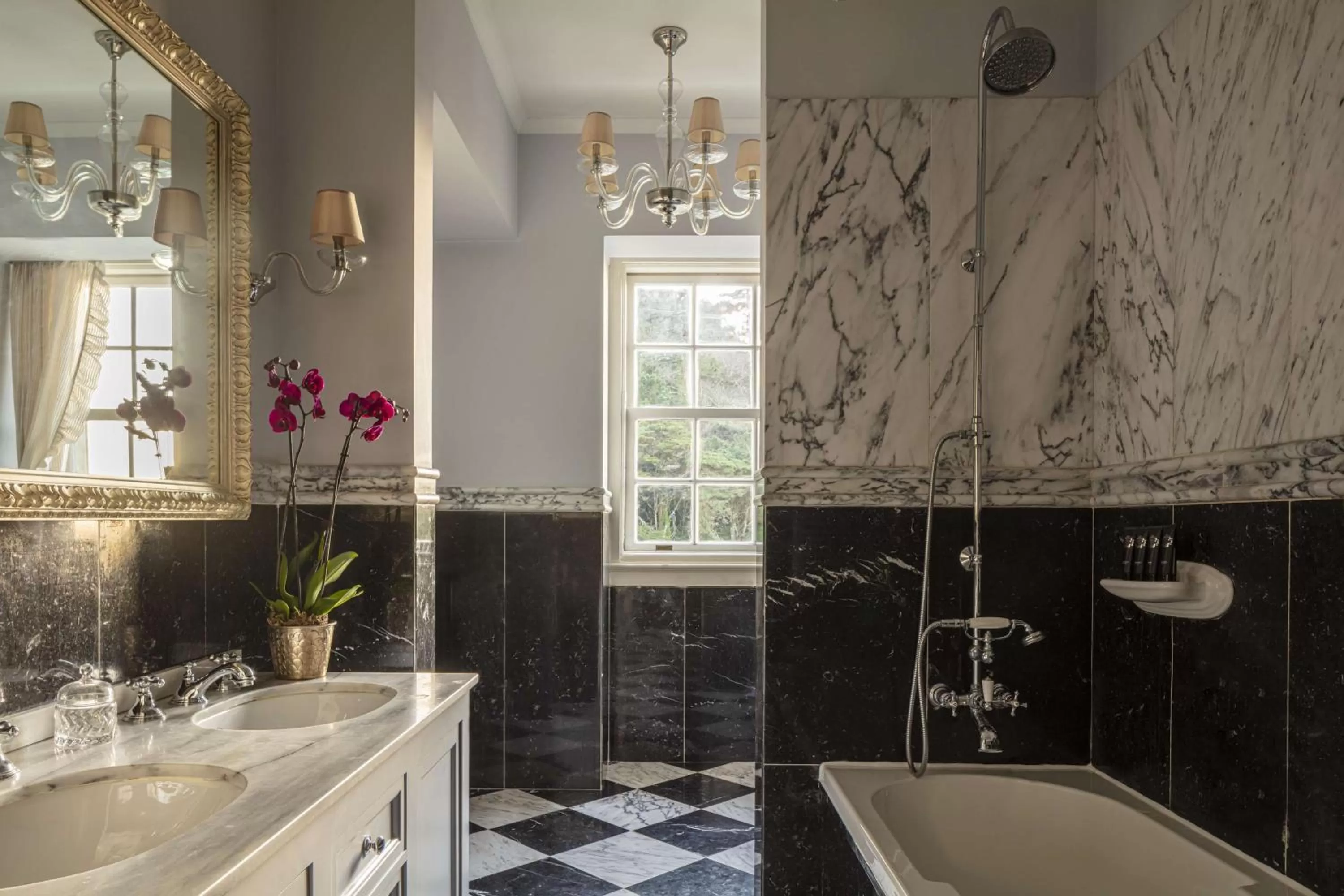 Shower in Valverde Sintra Palácio de Seteais - The Leading Hotels of the World