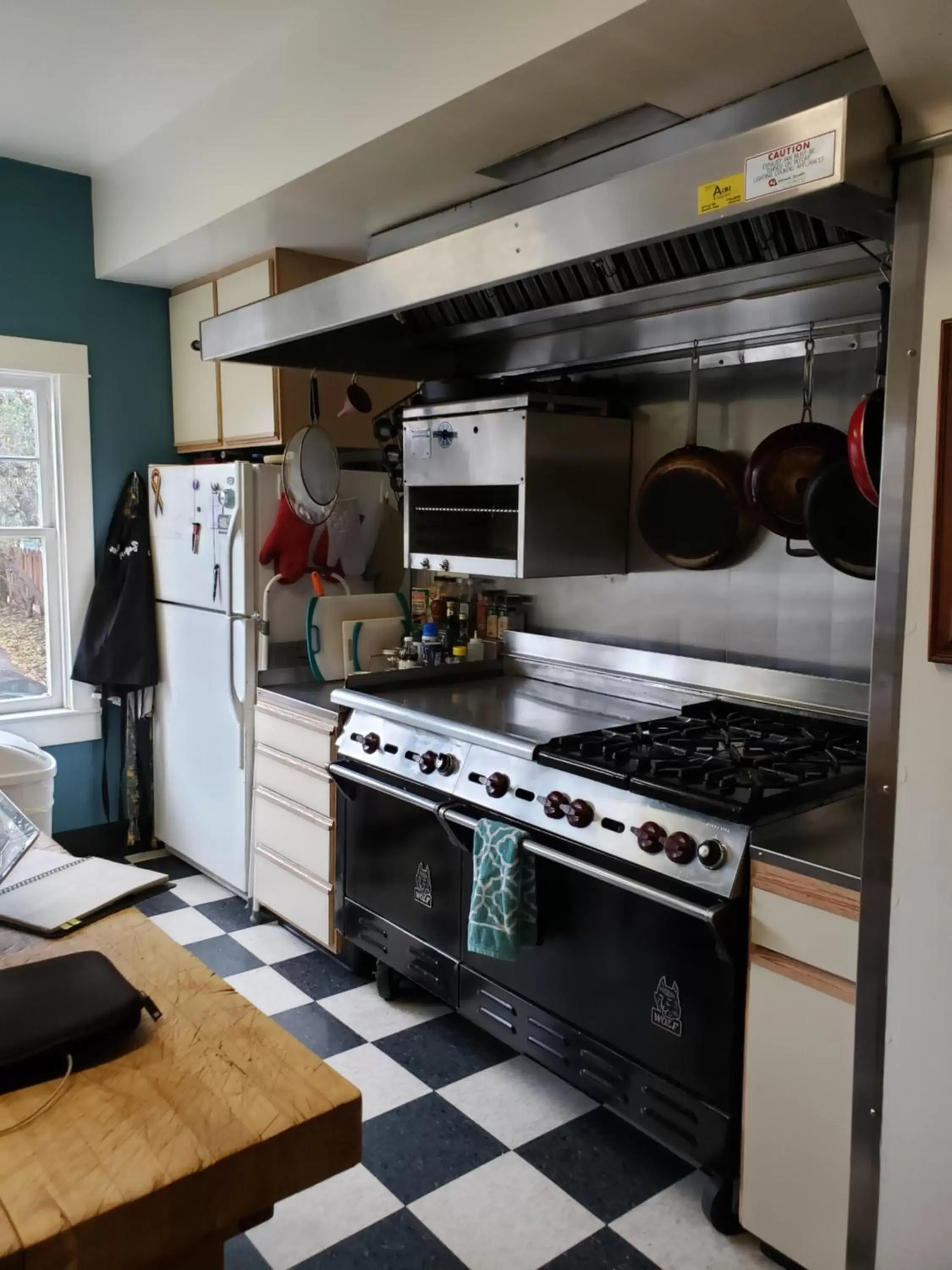 Staff, Kitchen/Kitchenette in Bayberry Inn B&B and Oregon Wellness Retreat