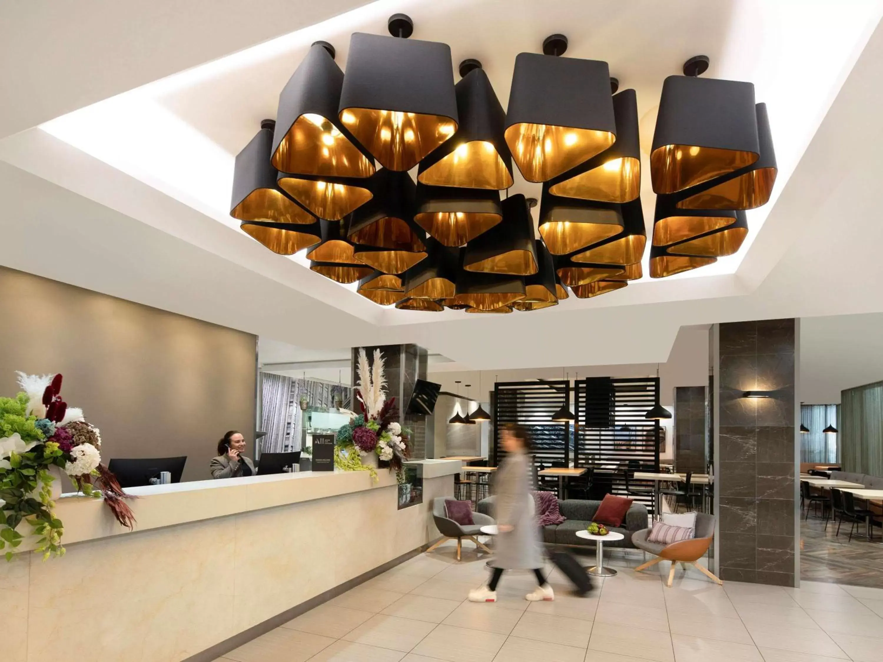 Property building, Lobby/Reception in Mercure Sydney Wynyard