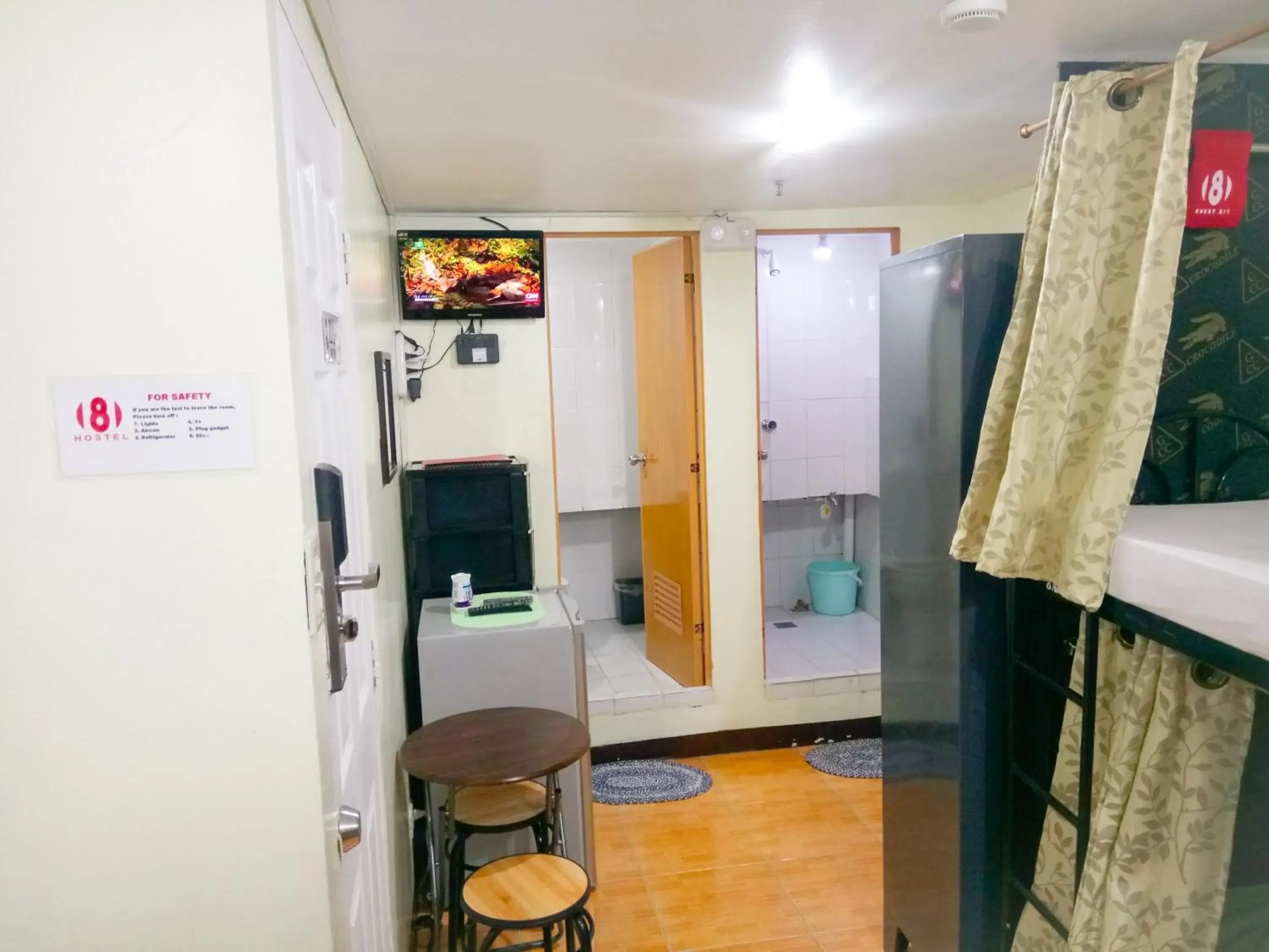 Communal lounge/ TV room, TV/Entertainment Center in 8hostel