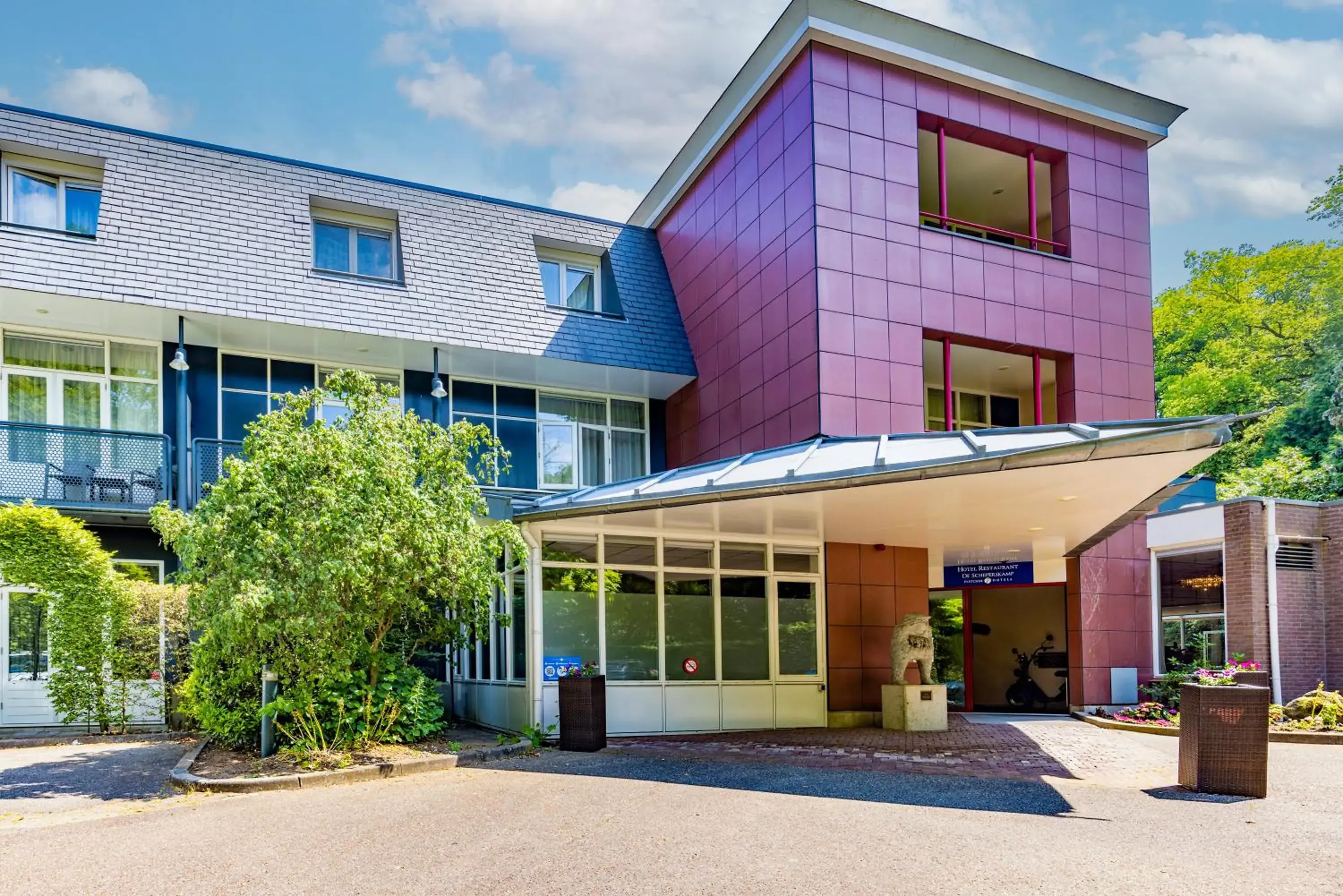 Property building in Fletcher Hotel-Restaurant De Scheperskamp Property building in Fletcher Hotel-Restaurant De Scheperskamp