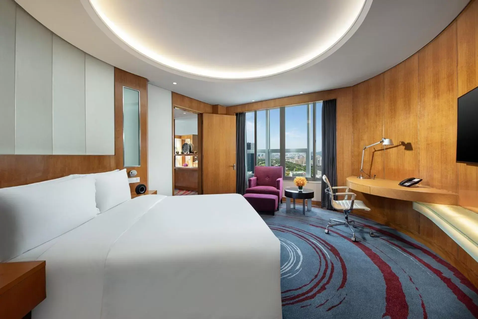 Photo of the whole room in Crowne Plaza - Shenzhen Futian, an IHG Hotel