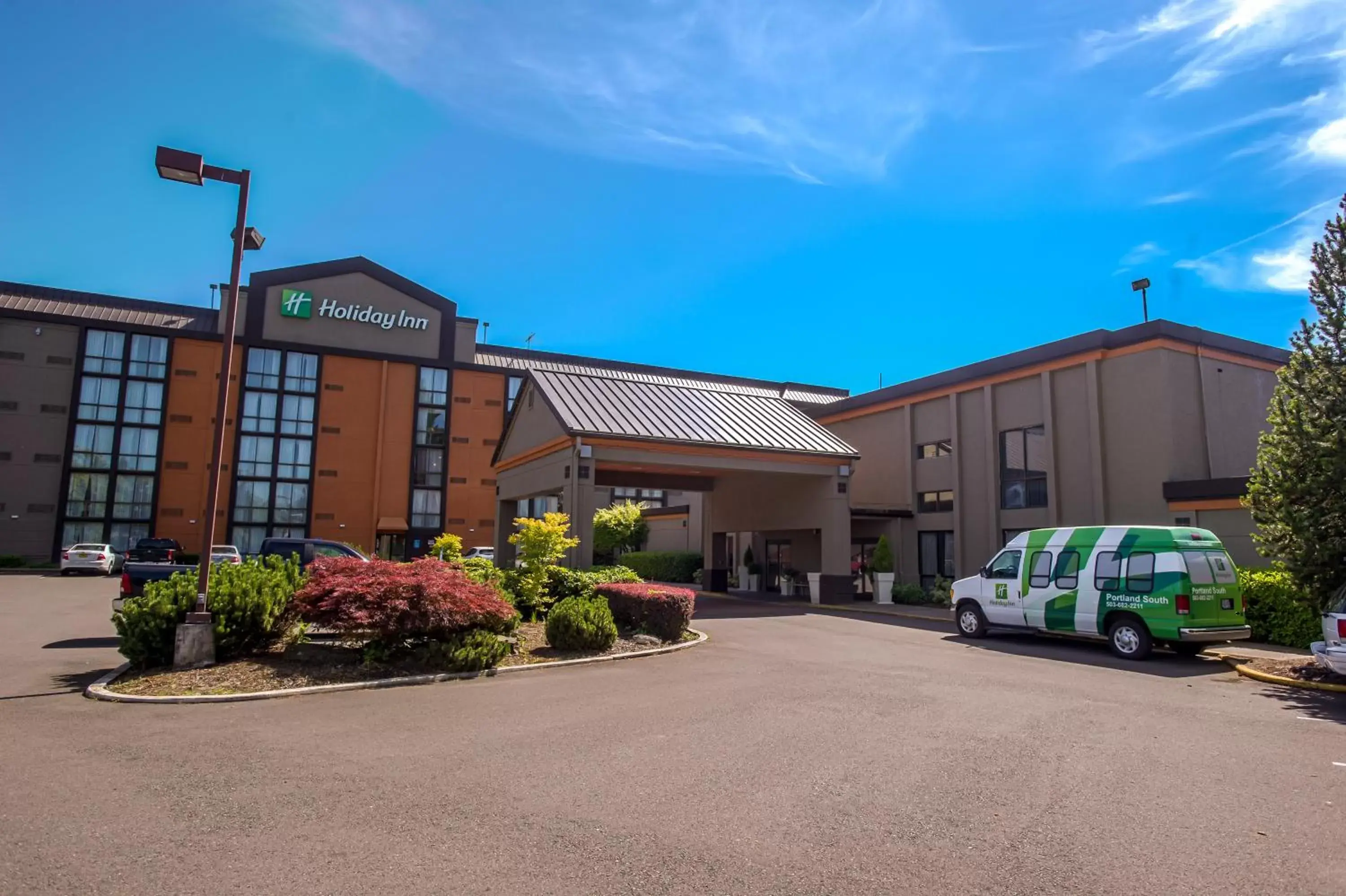 Property Building in Holiday Inn Portland South/Wilsonville, an IHG Hotel