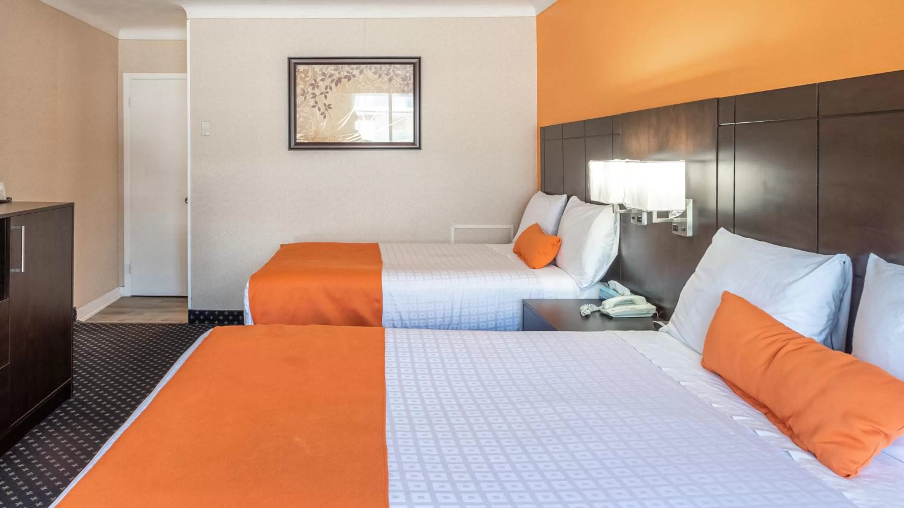 Bedroom, Bed in Knights Inn North Bay