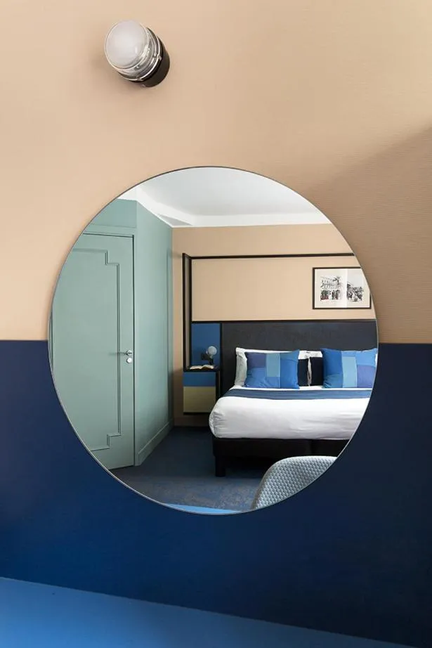 Decorative detail, Bed in Hôtel les Cigales