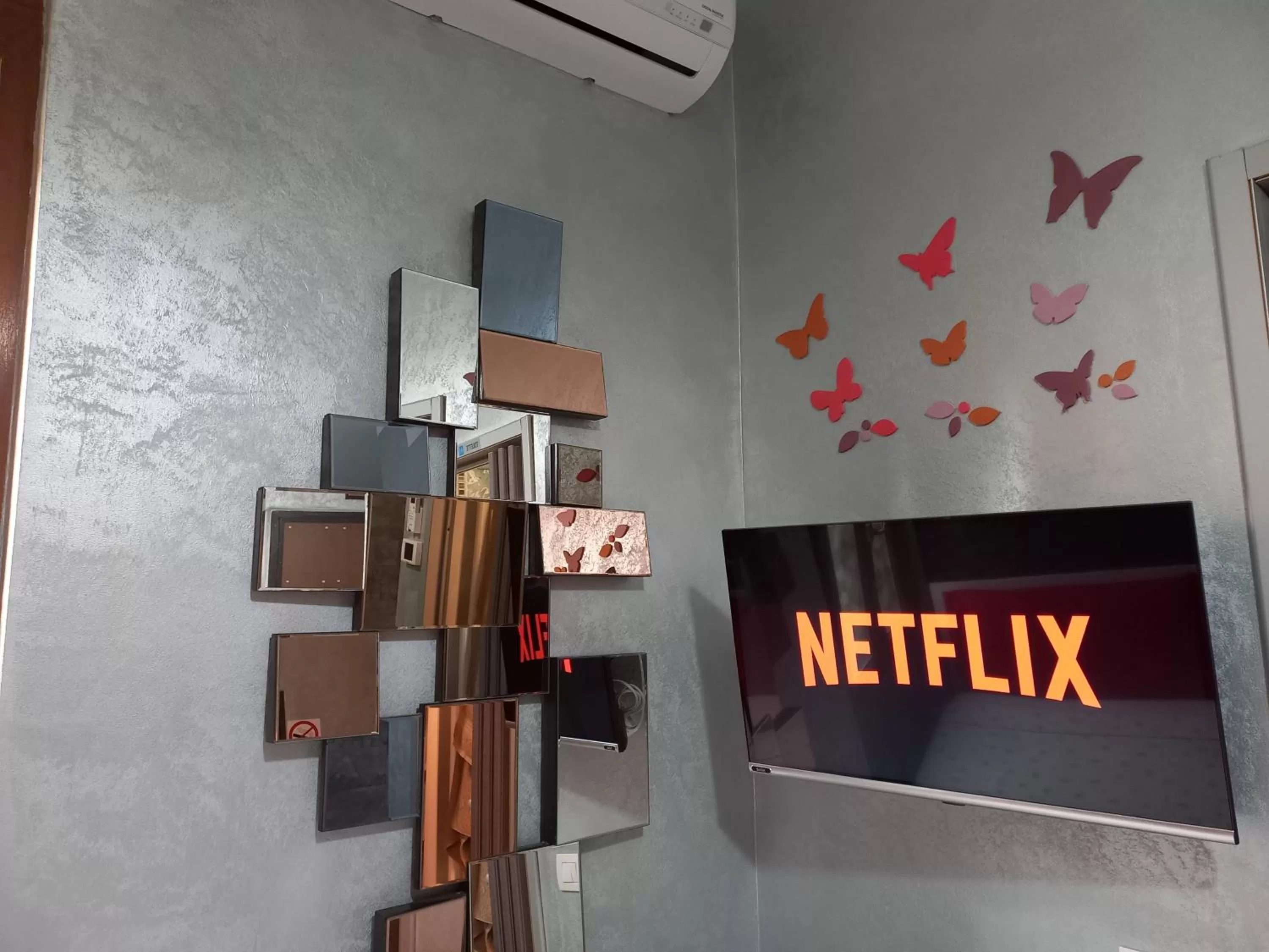 TV and multimedia in Inna Best House